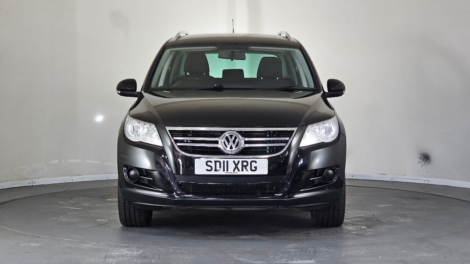 Used Volkswagen Tiguan 2011 for sale - 76409524: Photo 5