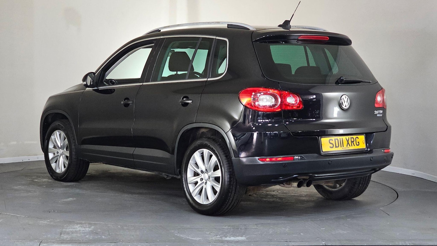 Used Volkswagen Tiguan 2011 for sale - 76409524: Photo 9