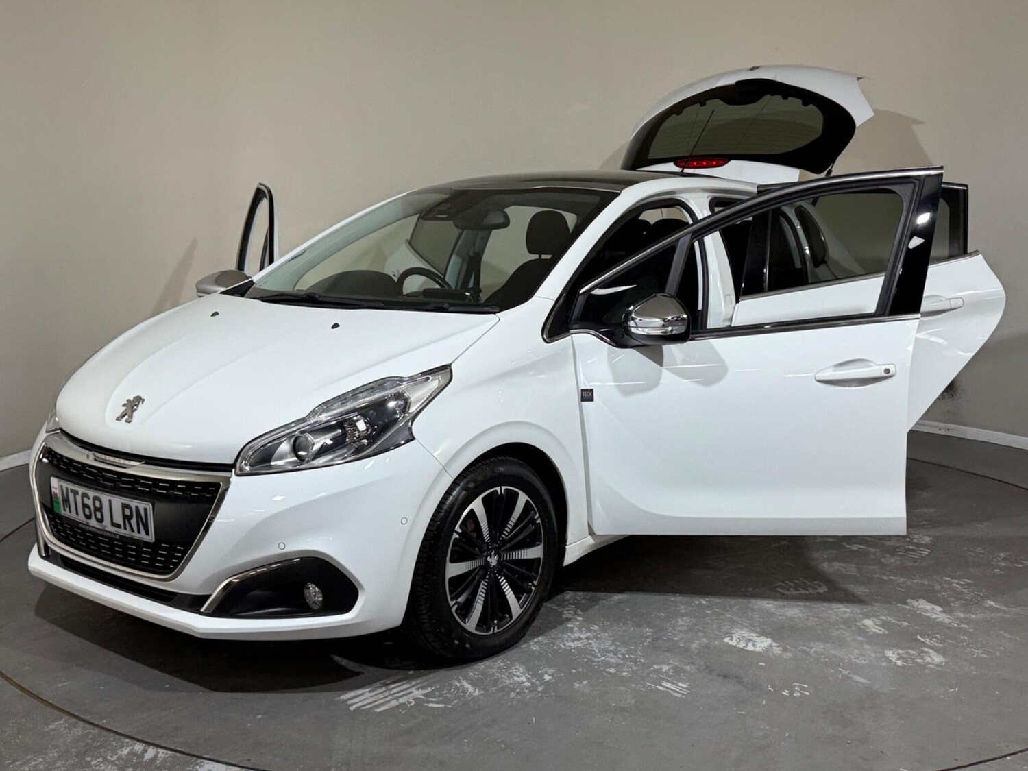 Used Peugeot 208 2018 for sale - 76360859: Photo 10