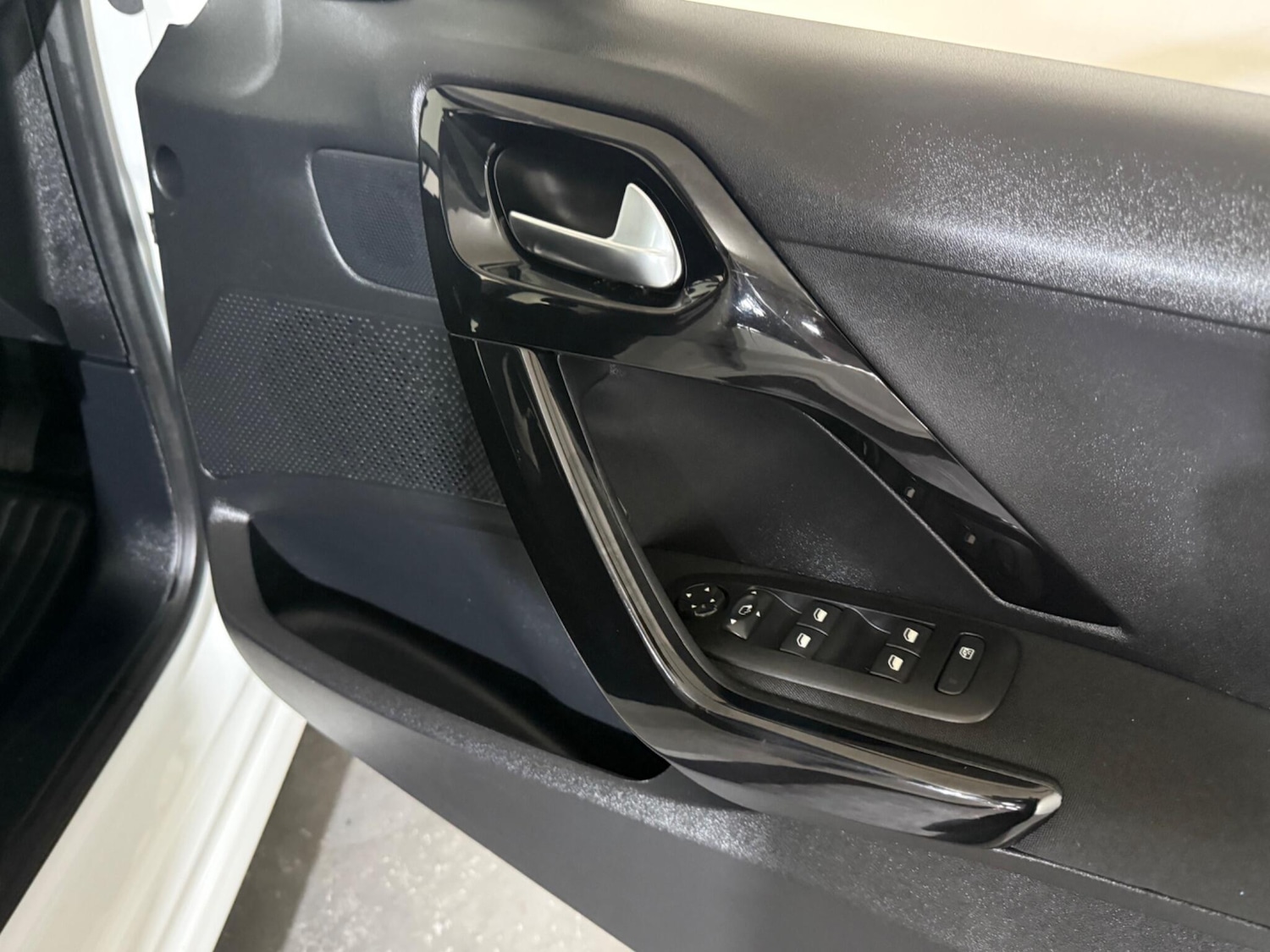 Used Peugeot 208 2018 for sale - 76360859: Photo 21