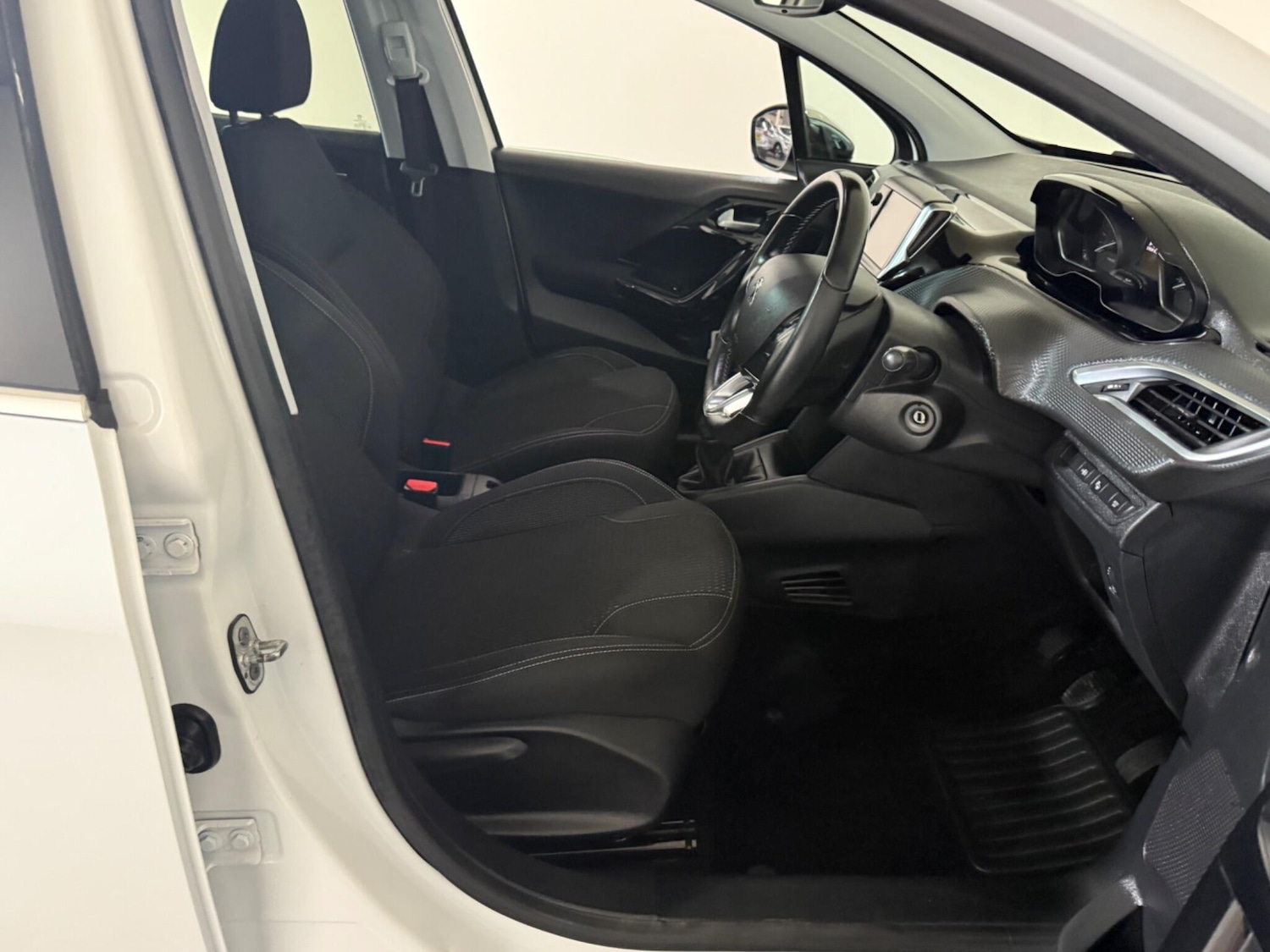 Used Peugeot 208 2018 for sale - 76360859: Photo 22