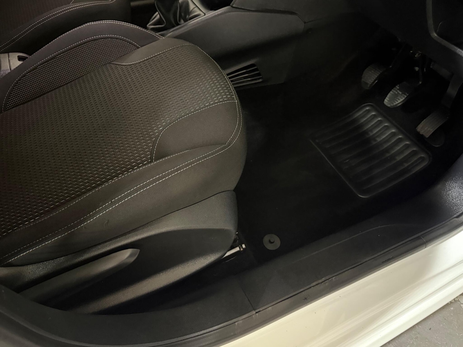 Used Peugeot 208 2018 for sale - 76360859: Photo 25