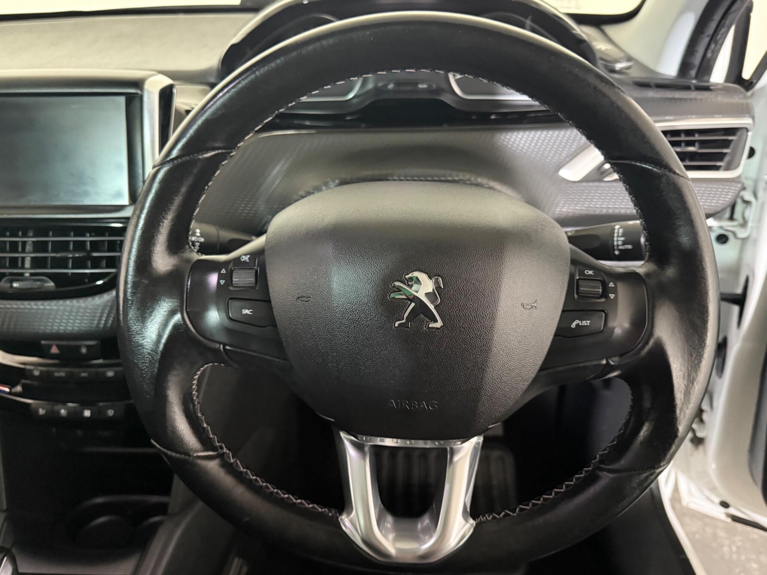 Used Peugeot 208 2018 for sale - 76360859: Photo 27