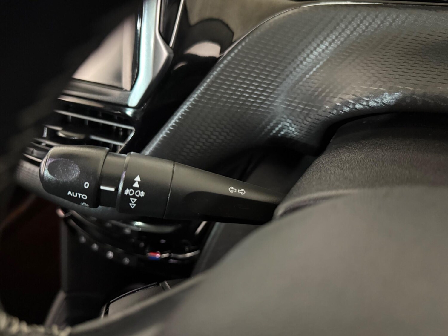 Used Peugeot 208 2018 for sale - 76360859: Photo 31