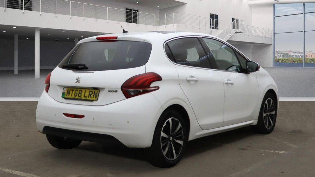 Used Peugeot 208 2018 for sale - 76360859: Photo 4