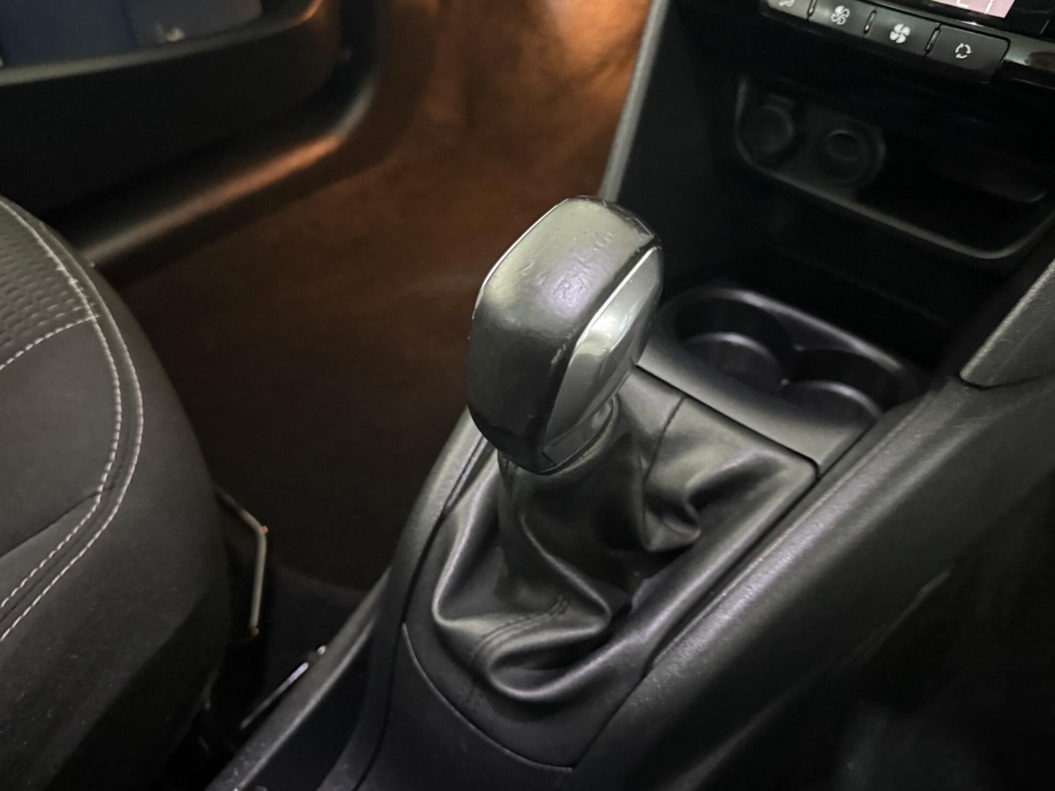 Used Peugeot 208 2018 for sale - 76360859: Photo 42