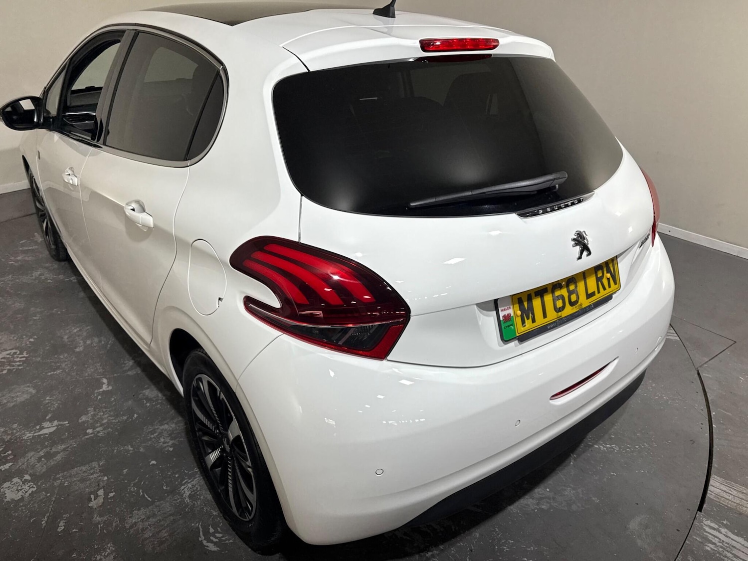 Used Peugeot 208 2018 for sale - 76360859: Photo 53