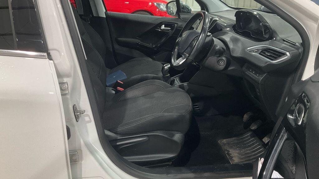 Used Peugeot 208 2018 for sale - 76360859: Photo 6
