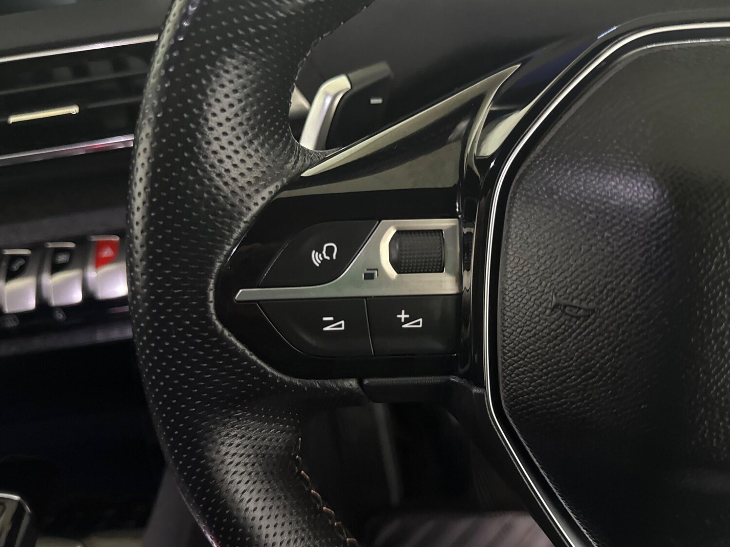 Used Peugeot 3008 2018 for sale - 76585550: Photo 29