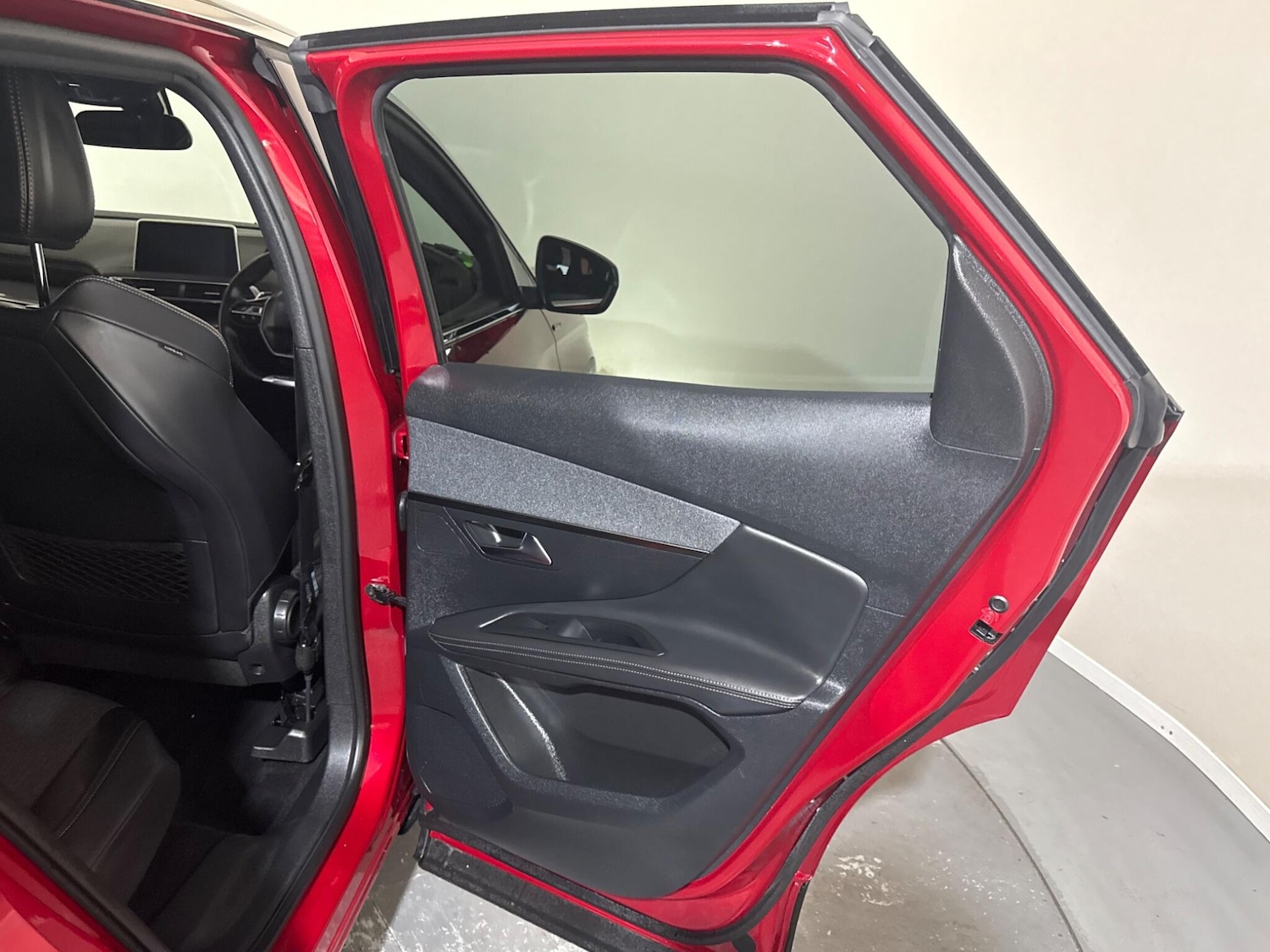 Used Peugeot 3008 2018 for sale - 76585550: Photo 44