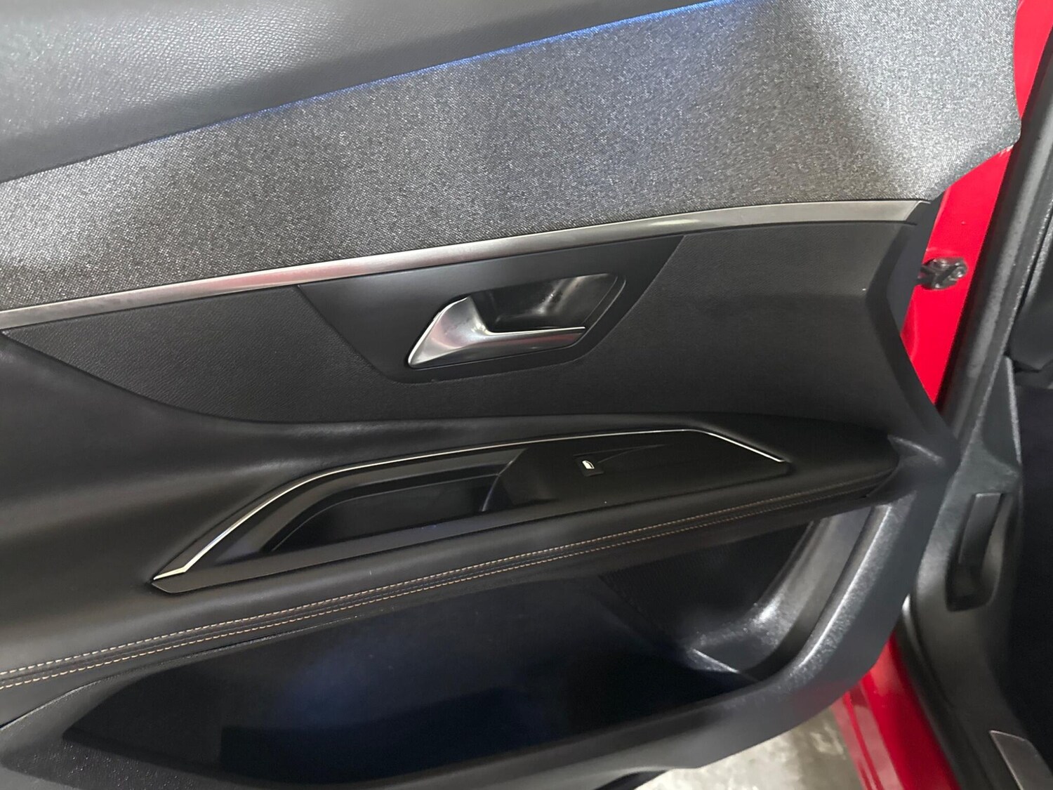 Used Peugeot 3008 2018 for sale - 76585550: Photo 65