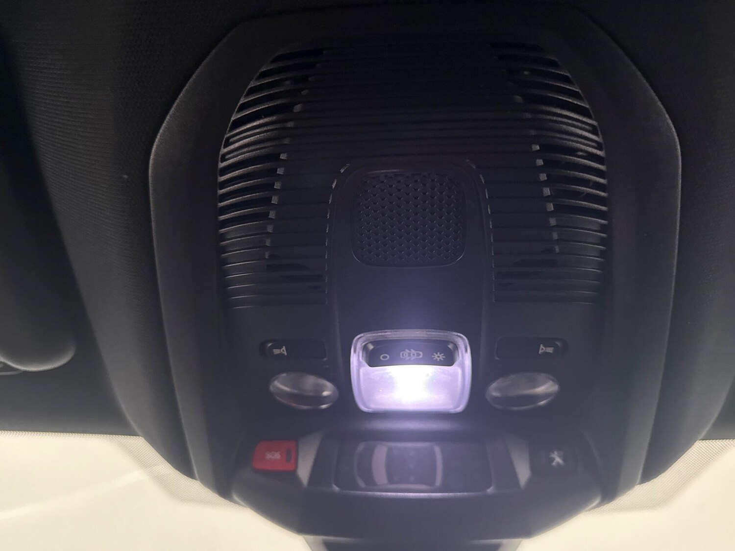 Used Peugeot 3008 2018 for sale - 76585550: Photo 70