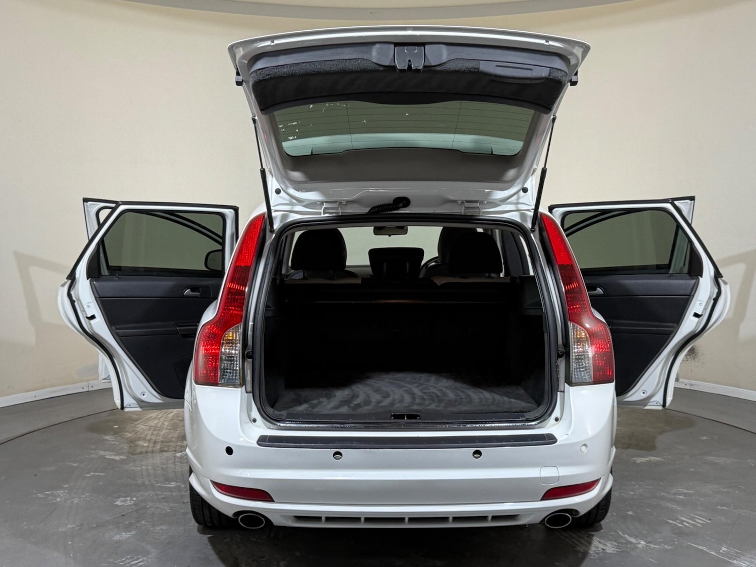 Used Volvo V50 2012 for sale - 76409584: Photo 12