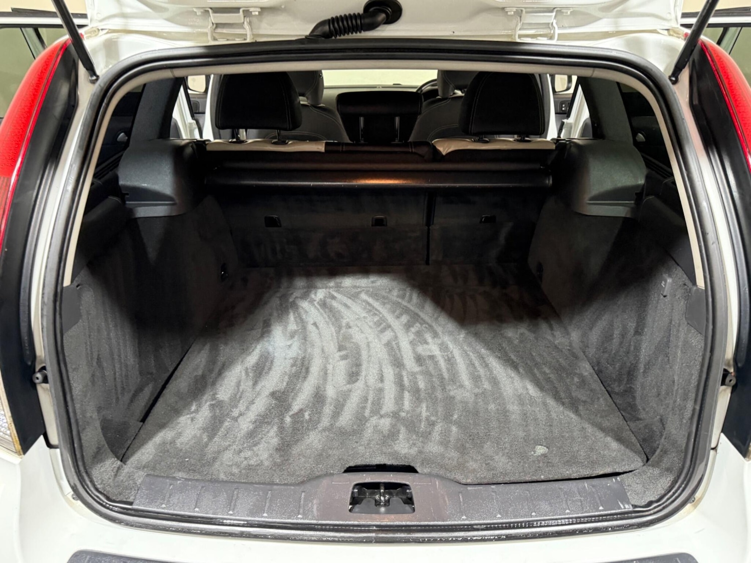 Used Volvo V50 2012 for sale - 76409584: Photo 13