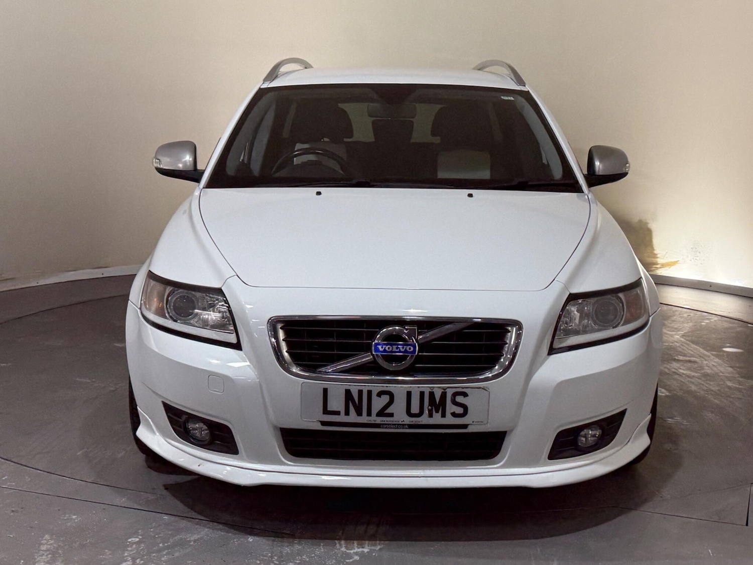 Used Volvo V50 2012 for sale - 76409584: Photo 2