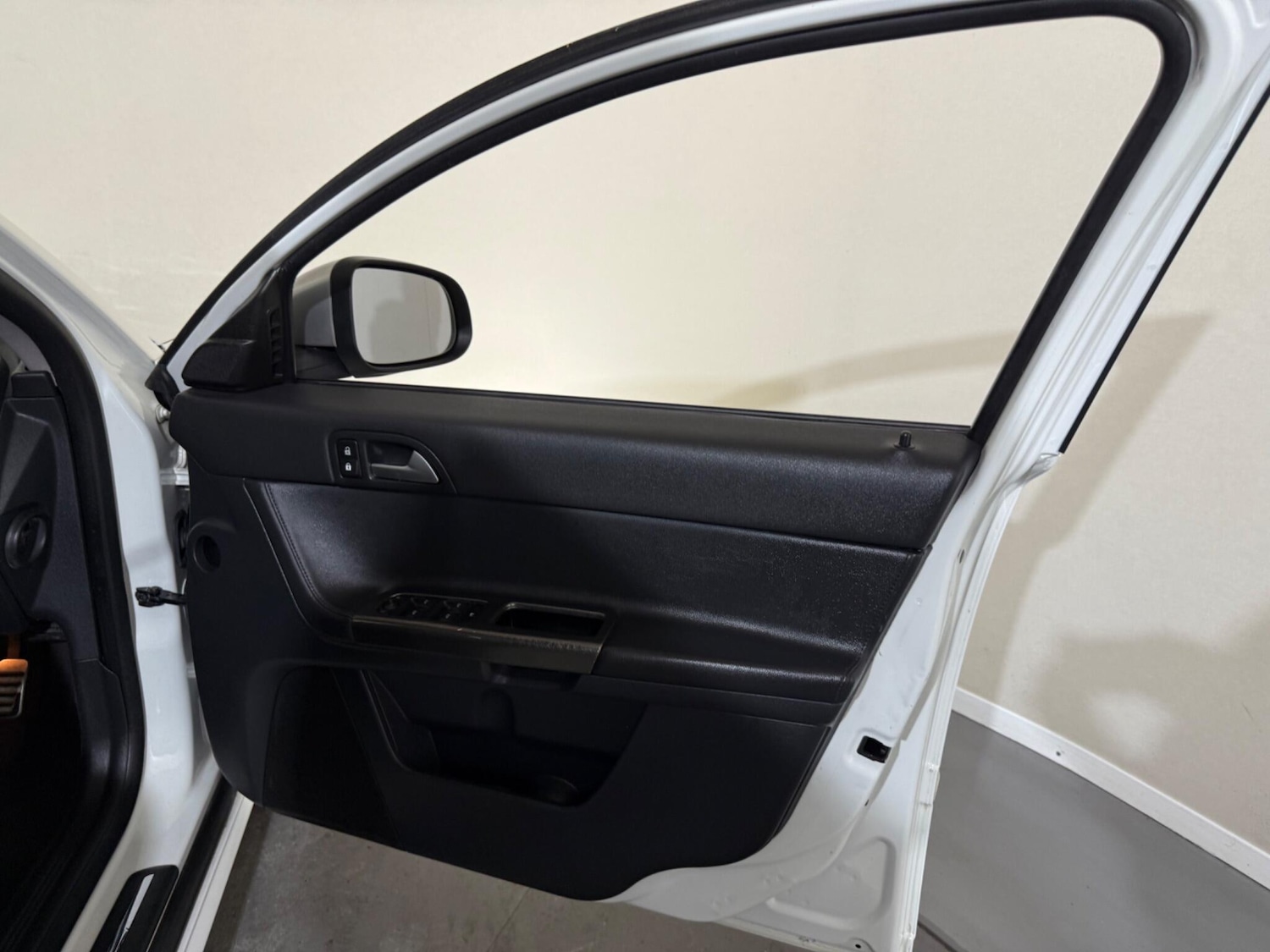 Used Volvo V50 2012 for sale - 76409584: Photo 20