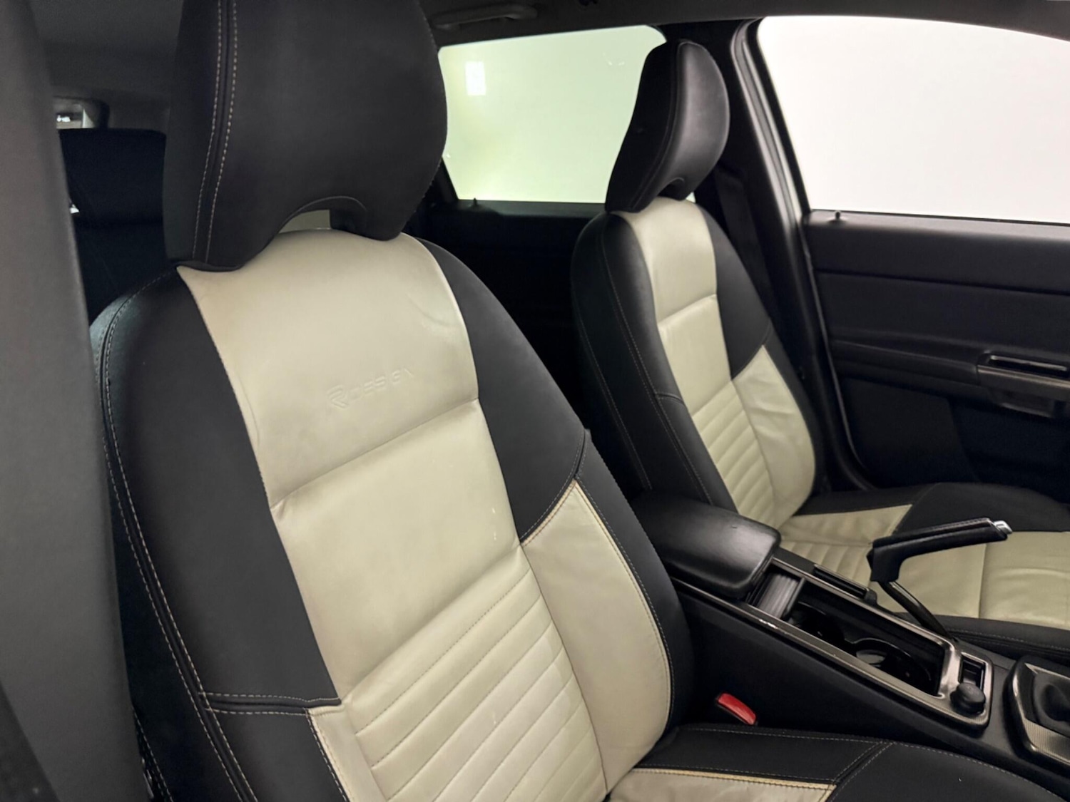 Used Volvo V50 2012 for sale - 76409584: Photo 23