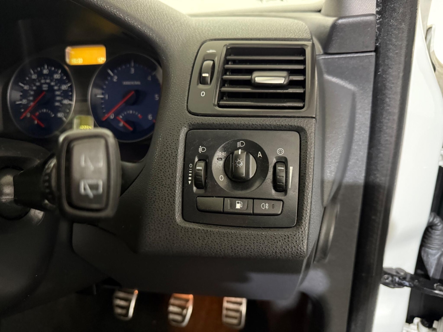 Used Volvo V50 2012 for sale - 76409584: Photo 25