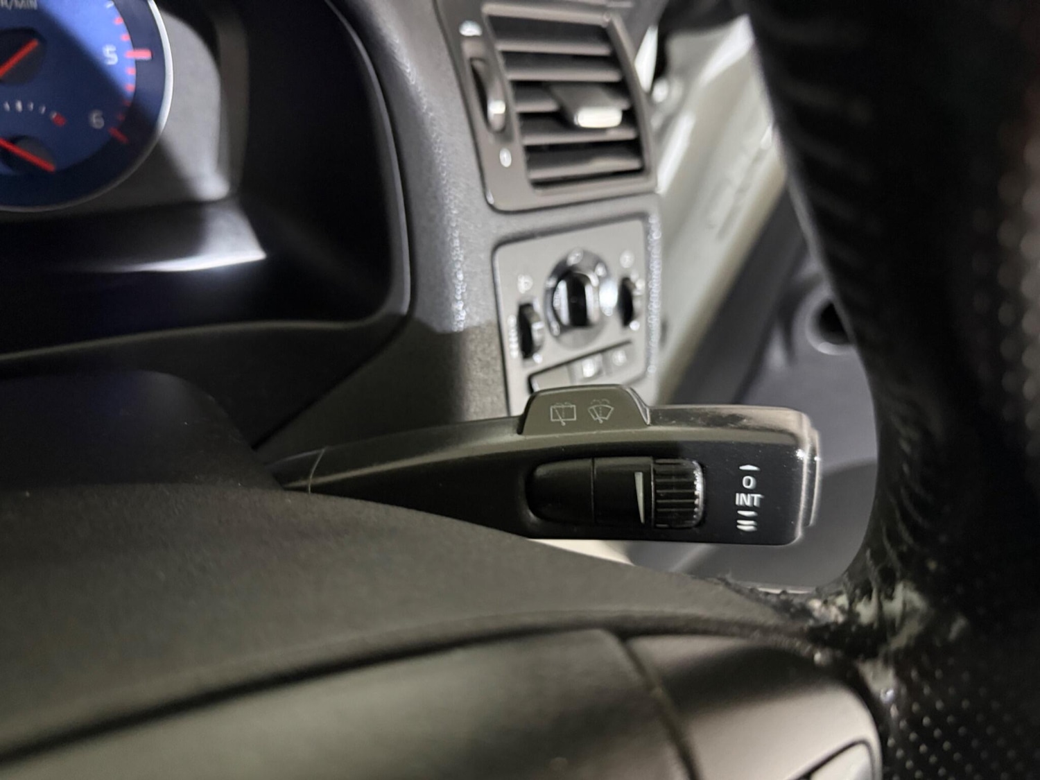 Used Volvo V50 2012 for sale - 76409584: Photo 28