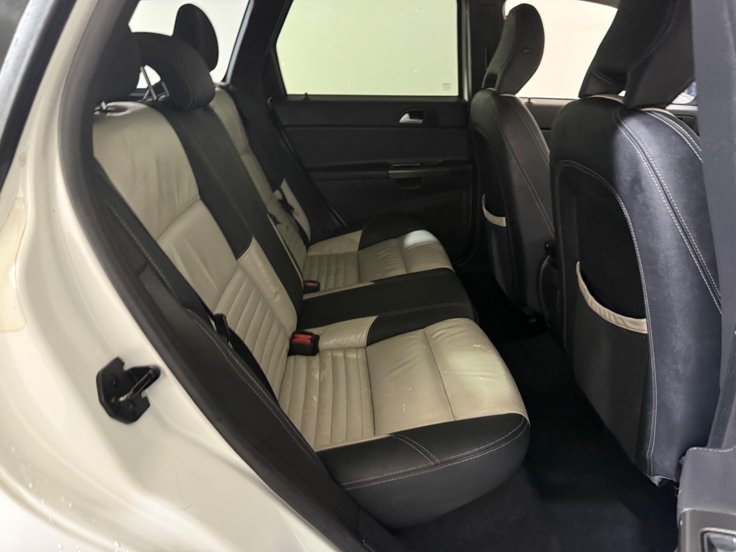 Used Volvo V50 2012 for sale - 76409584: Photo 42