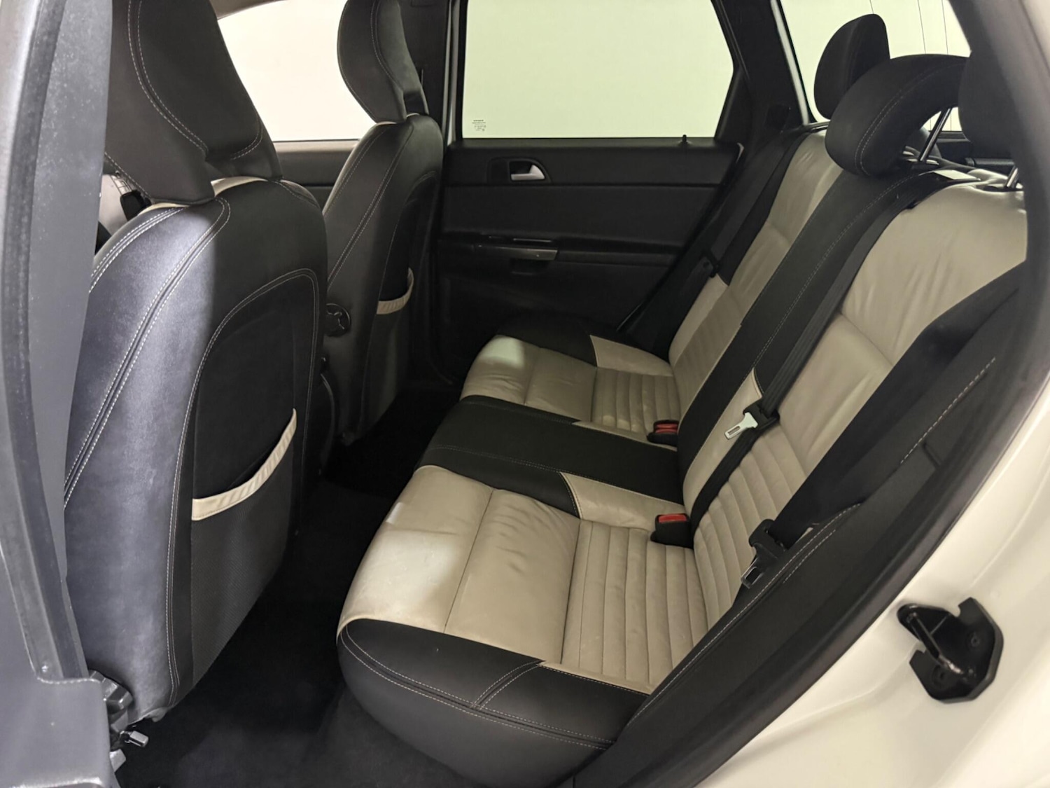 Used Volvo V50 2012 for sale - 76409584: Photo 56