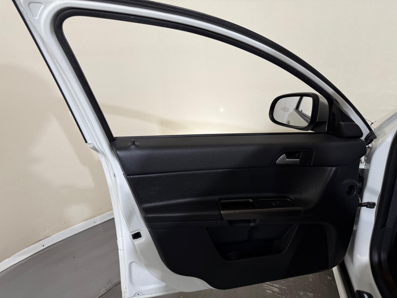 Used Volvo V50 2012 for sale - 76409584: Photo 60