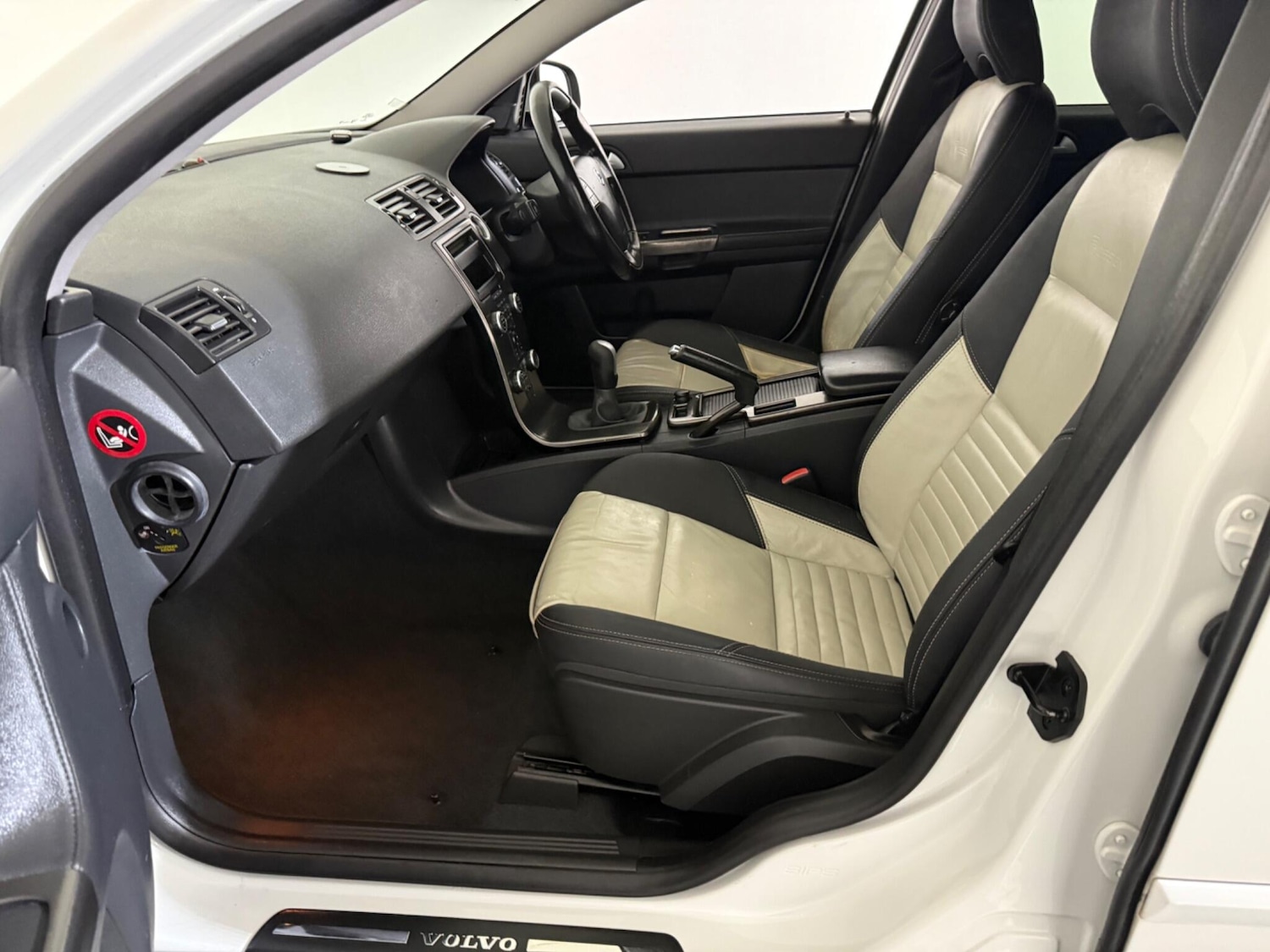 Used Volvo V50 2012 for sale - 76409584: Photo 62