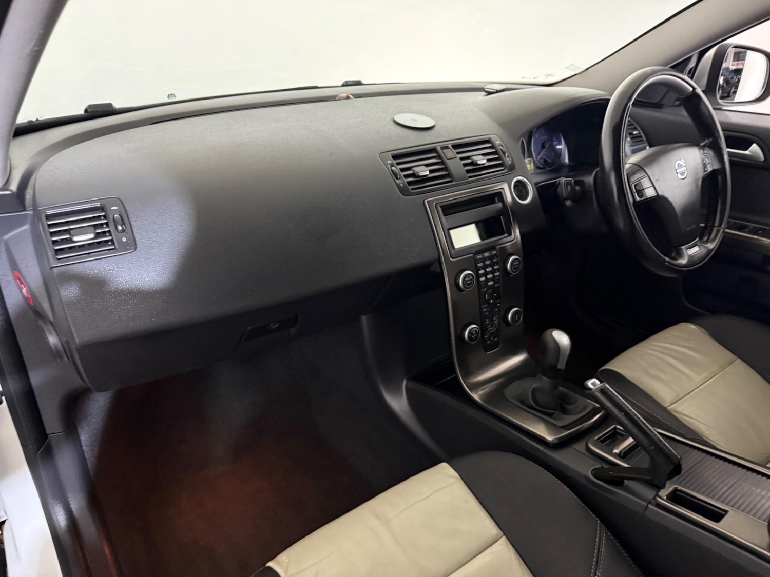 Used Volvo V50 2012 for sale - 76409584: Photo 64