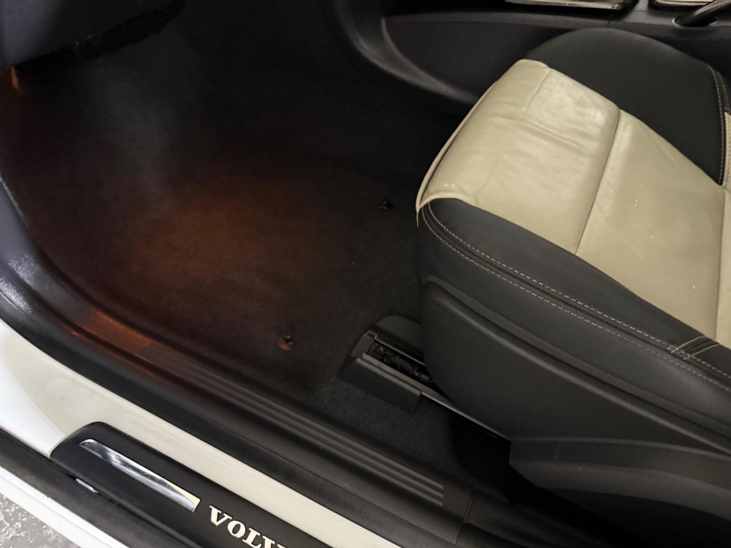 Used Volvo V50 2012 for sale - 76409584: Photo 67