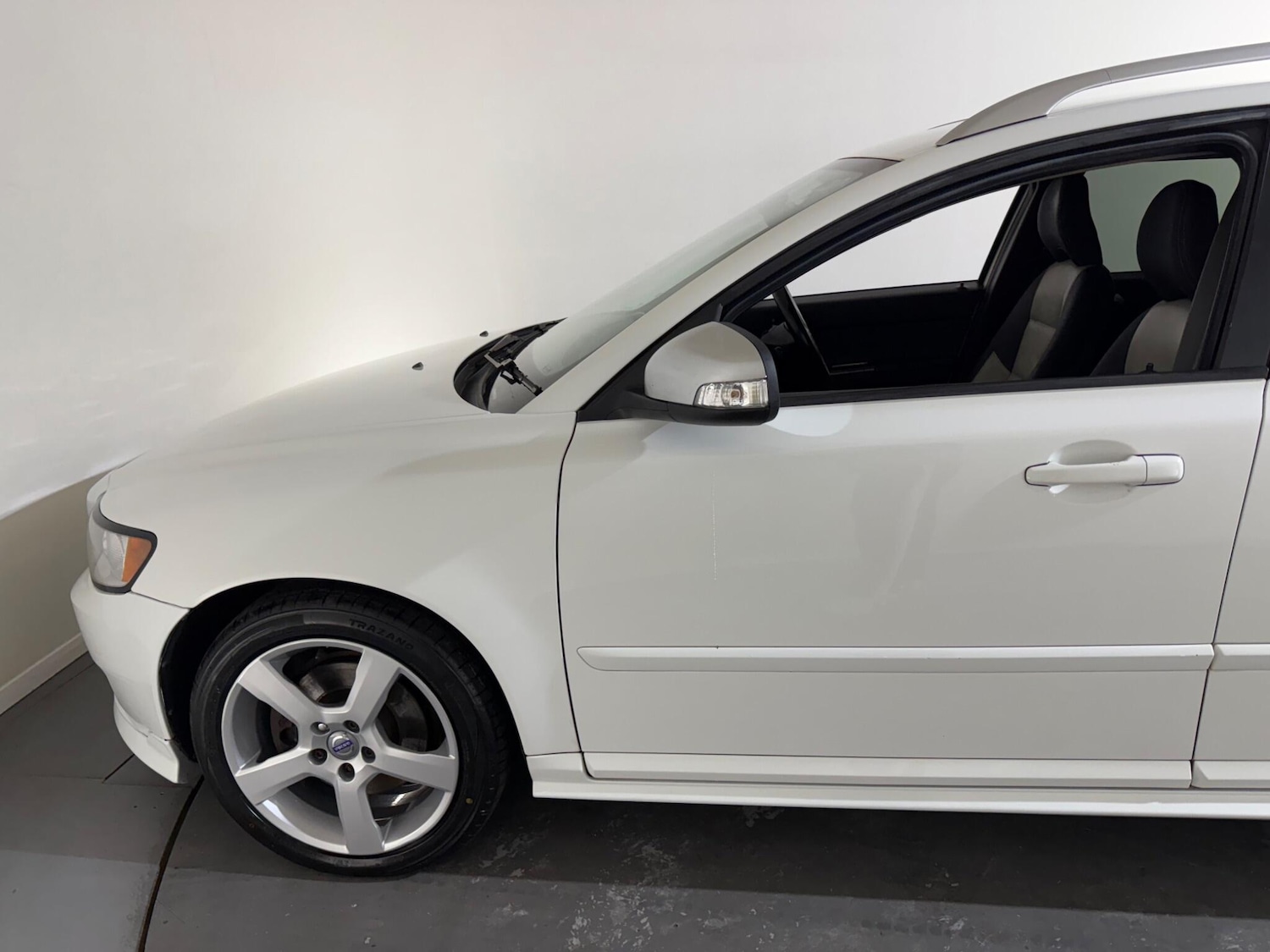 Used Volvo V50 2012 for sale - 76409584: Photo 71