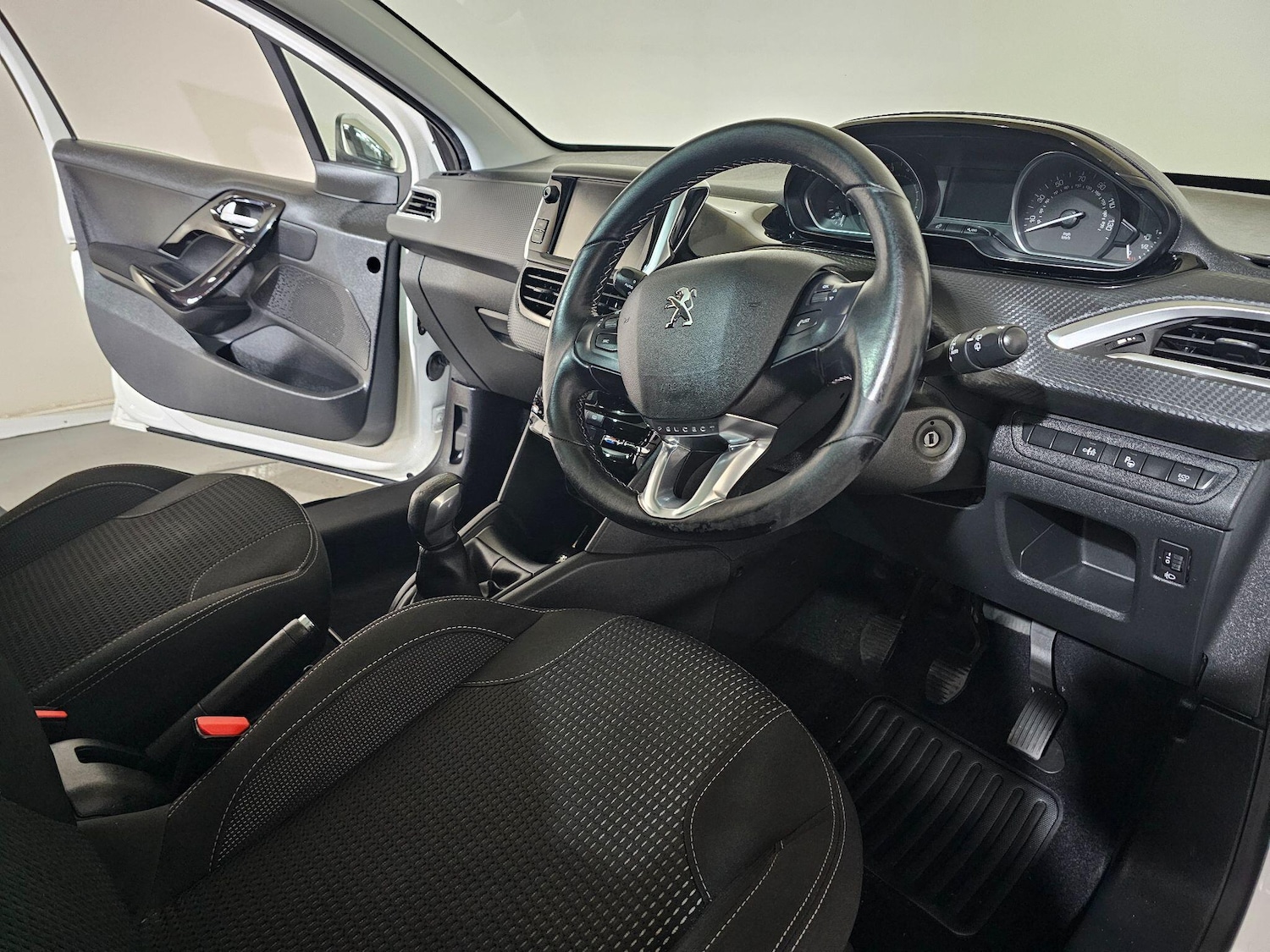 Used Peugeot 208 2019 for sale - 76549463: Photo 20
