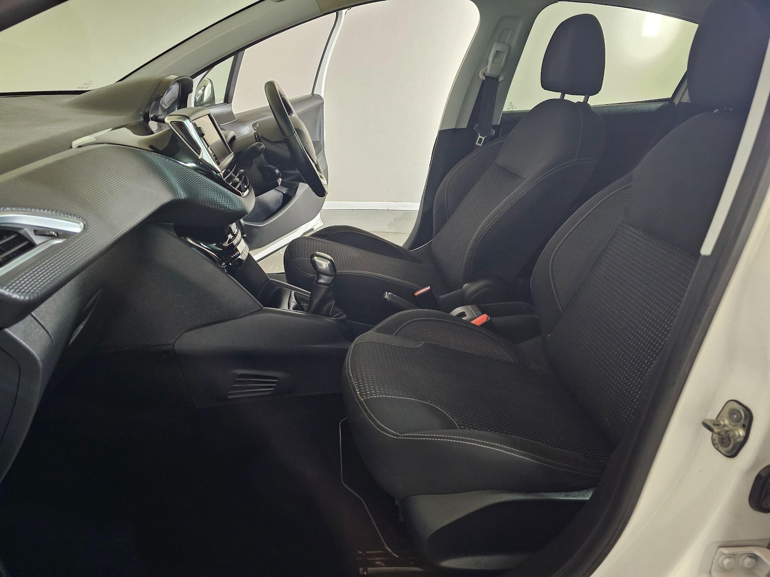 Used Peugeot 208 2019 for sale - 76549463: Photo 24