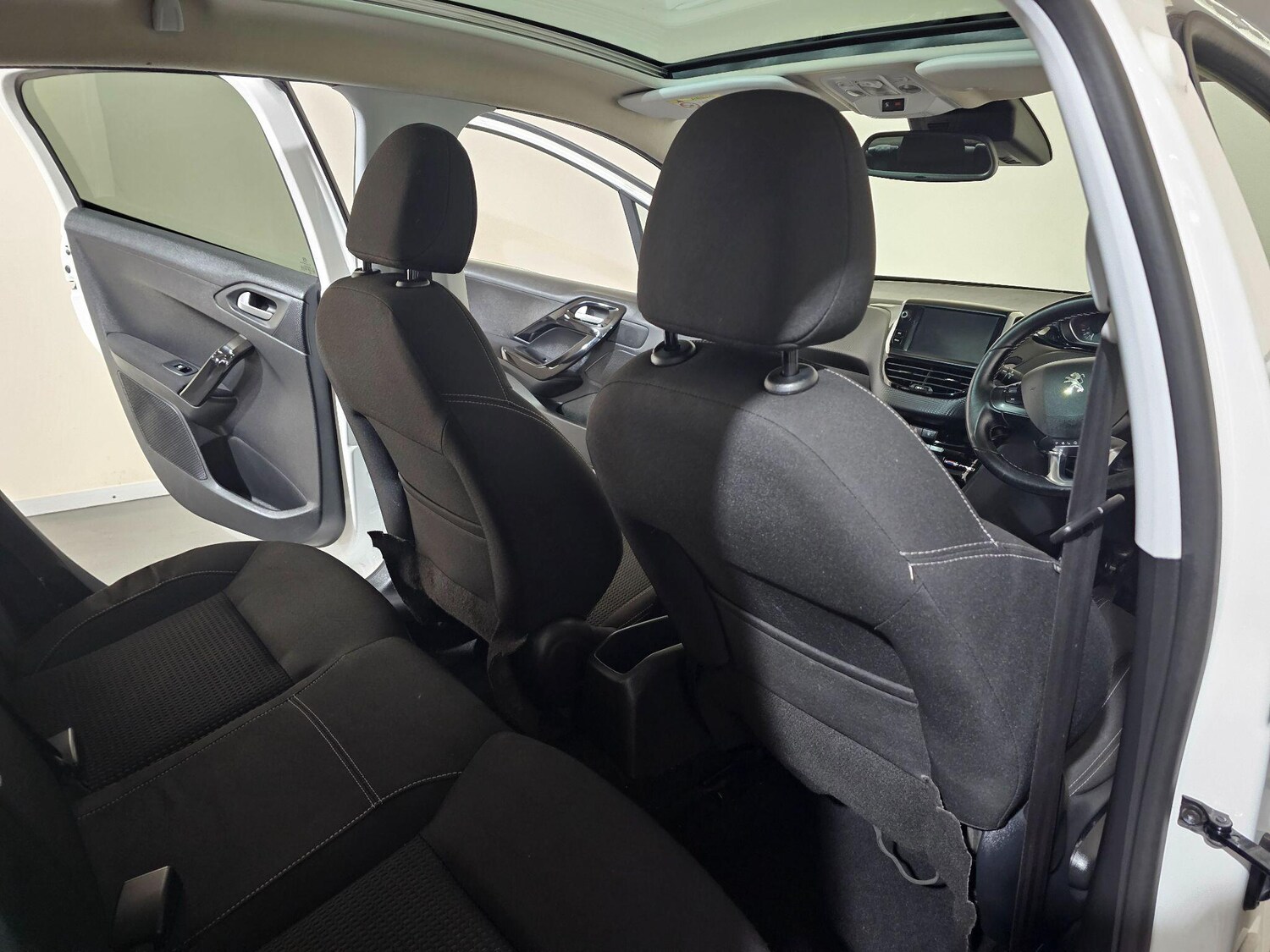 Used Peugeot 208 2019 for sale - 76549463: Photo 26