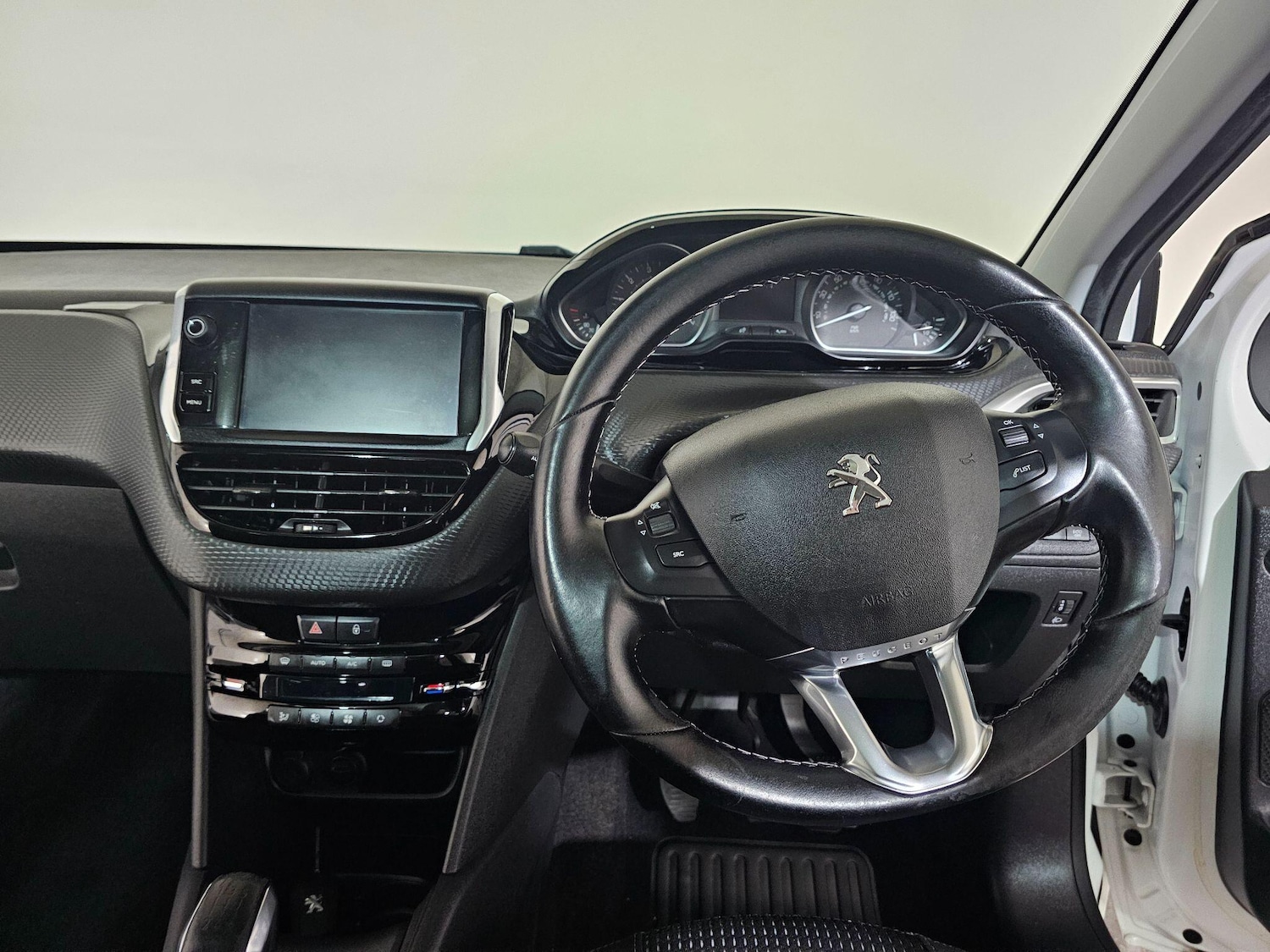 Used Peugeot 208 2019 for sale - 76549463: Photo 32