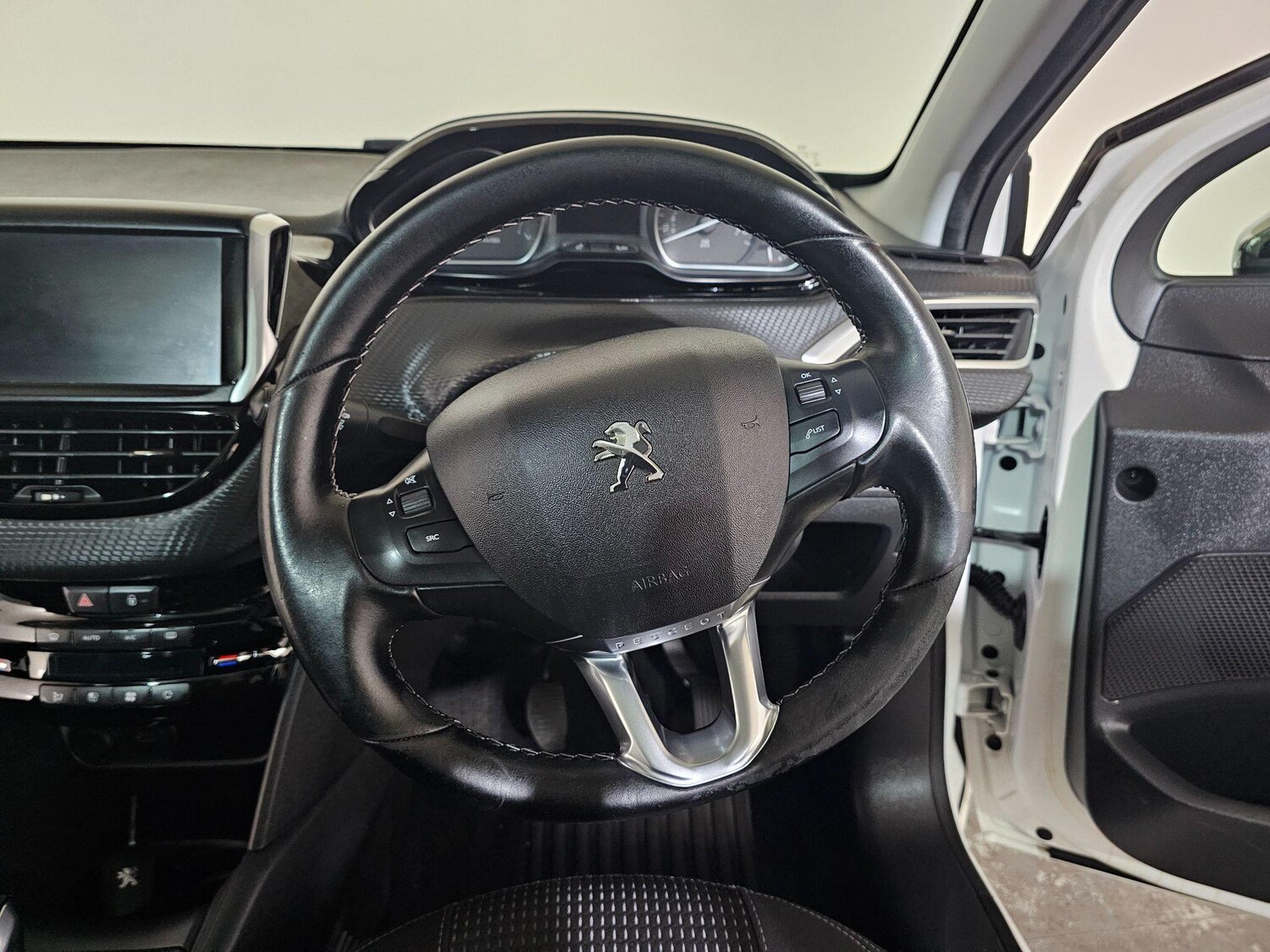 Used Peugeot 208 2019 for sale - 76549463: Photo 33