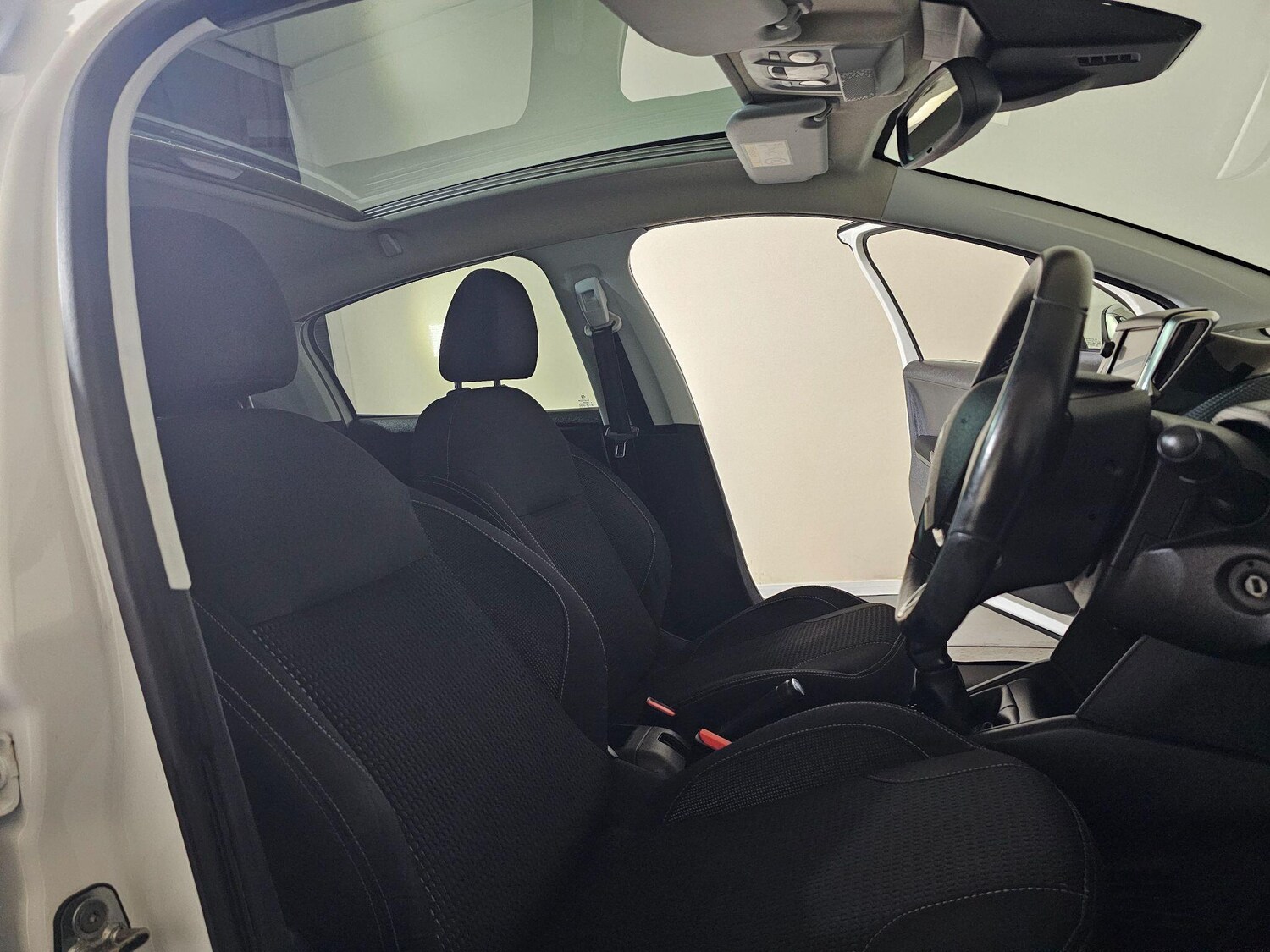 Used Peugeot 208 2019 for sale - 76549463: Photo 35