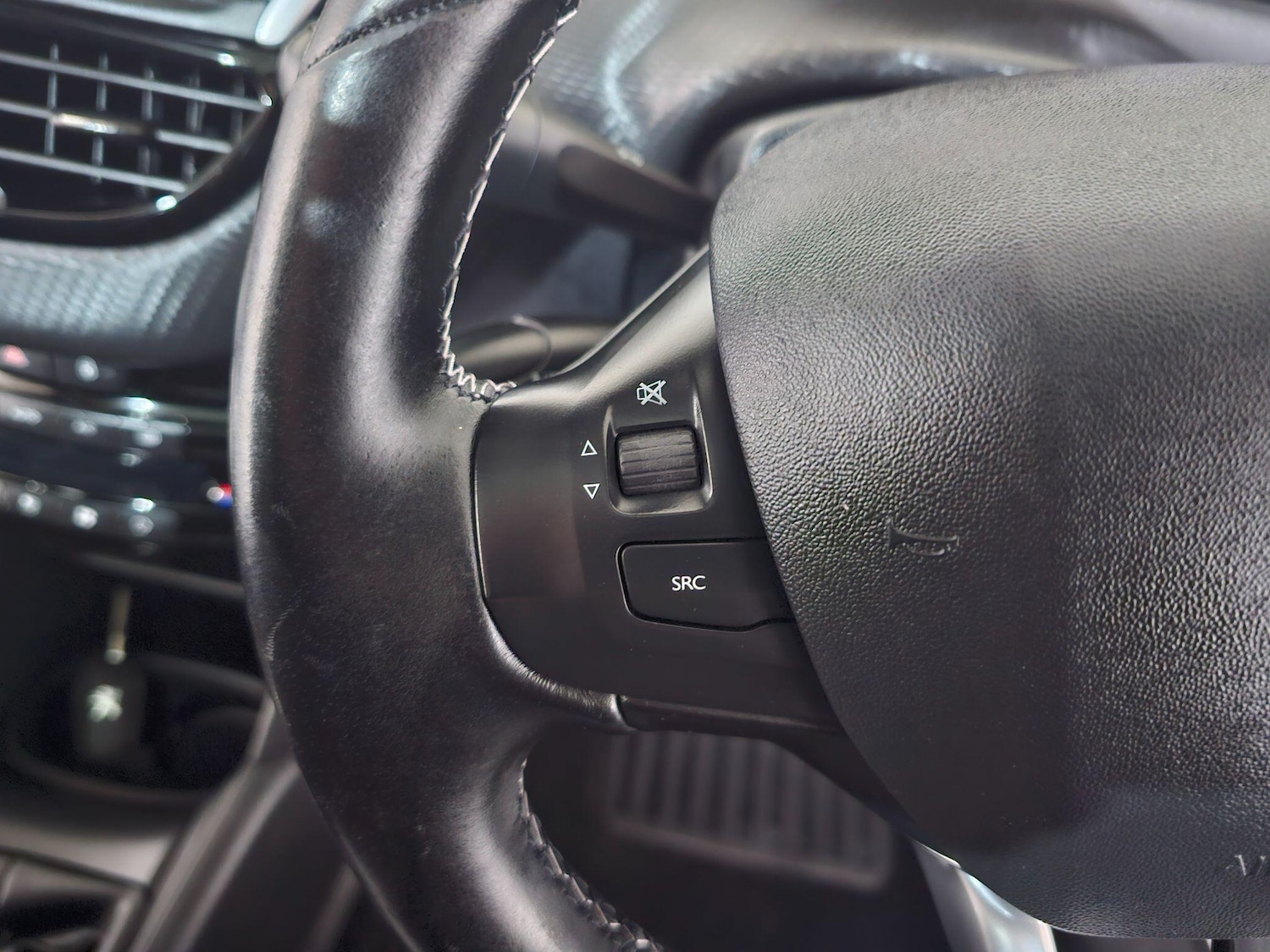 Used Peugeot 208 2019 for sale - 76549463: Photo 36