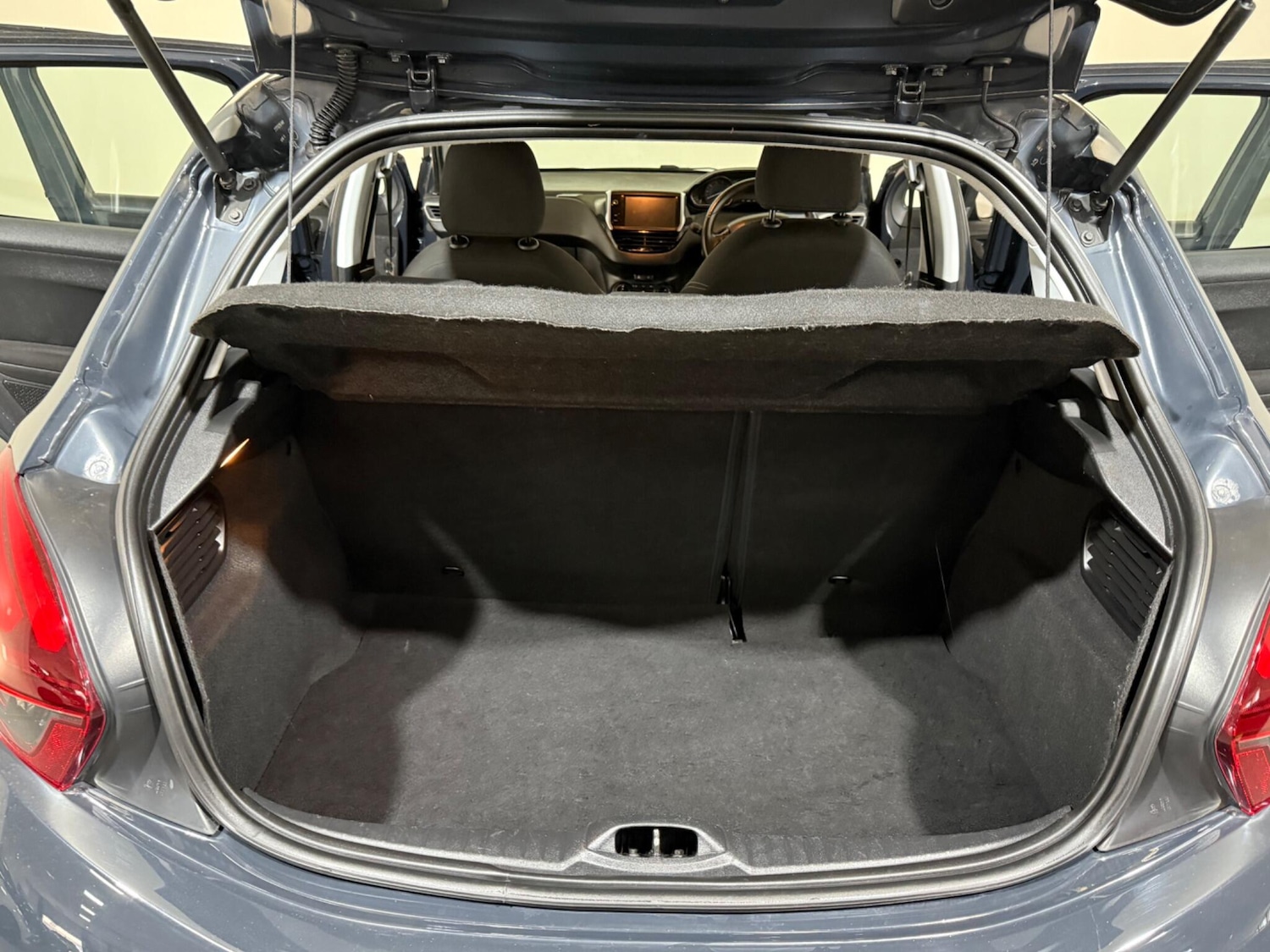 Used Peugeot 208 2016 for sale - 76409208: Photo 13