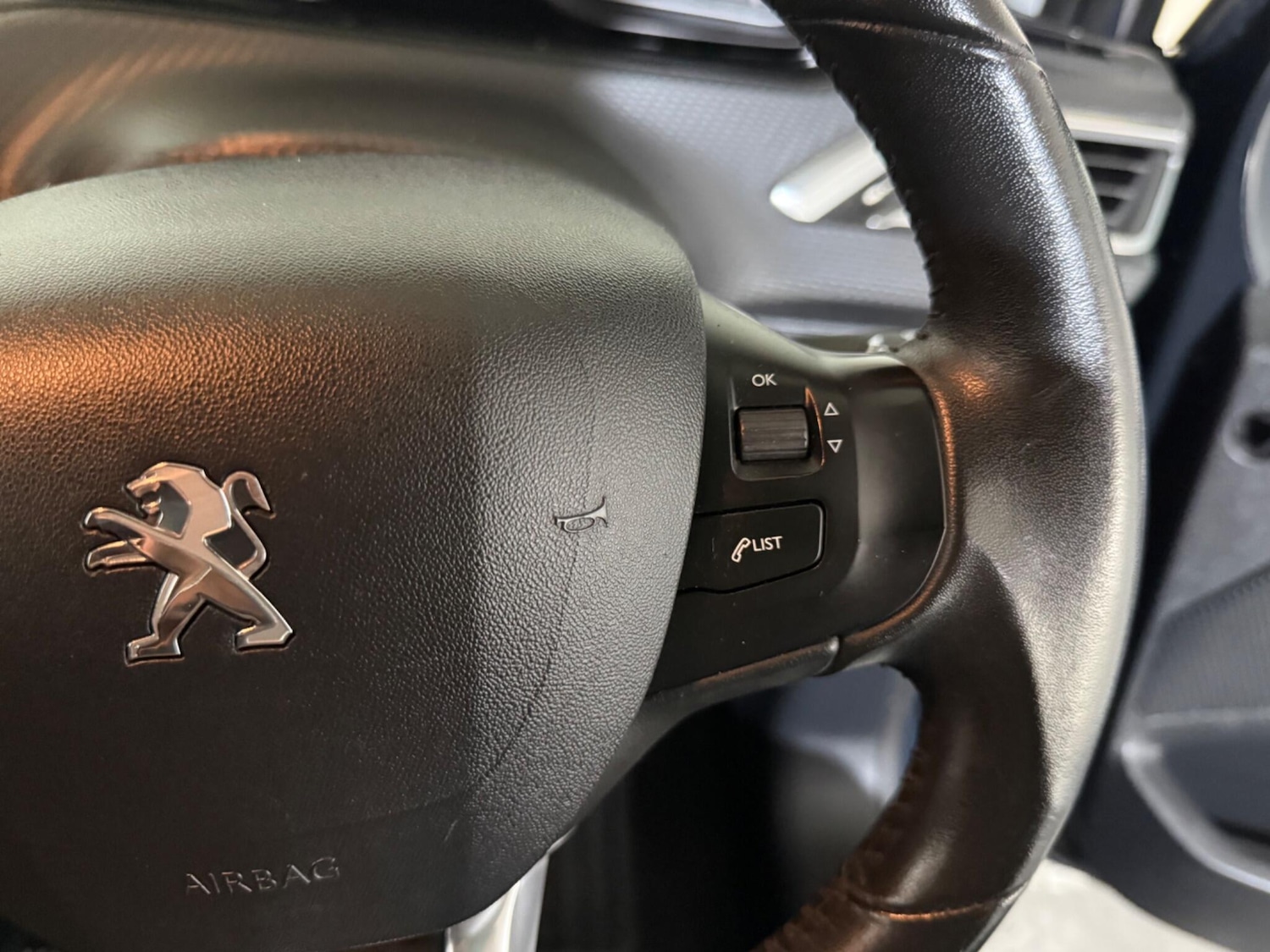 Used Peugeot 208 2016 for sale - 76409208: Photo 27