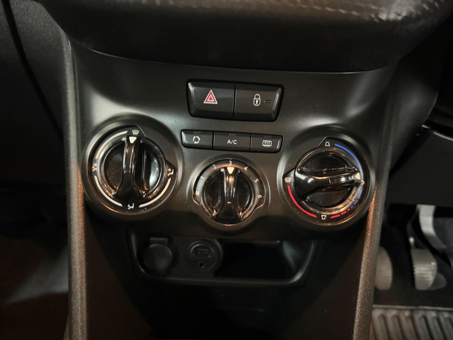 Used Peugeot 208 2016 for sale - 76409208: Photo 39