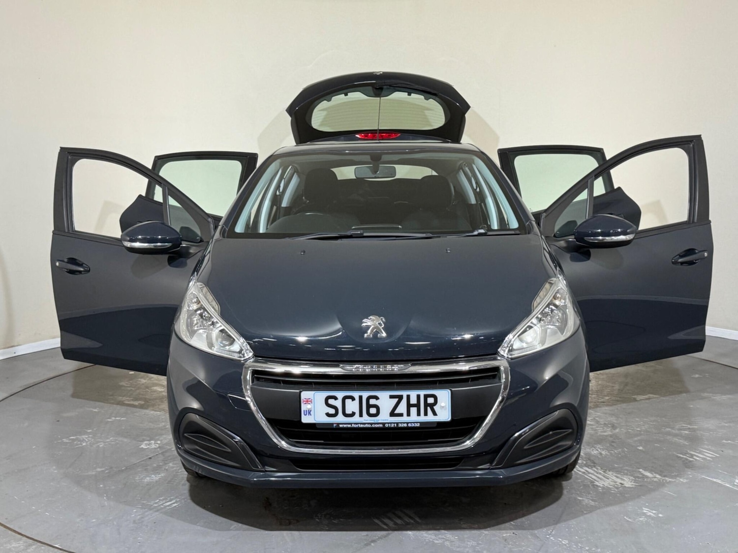 Used Peugeot 208 2016 for sale - 76409208: Photo 9