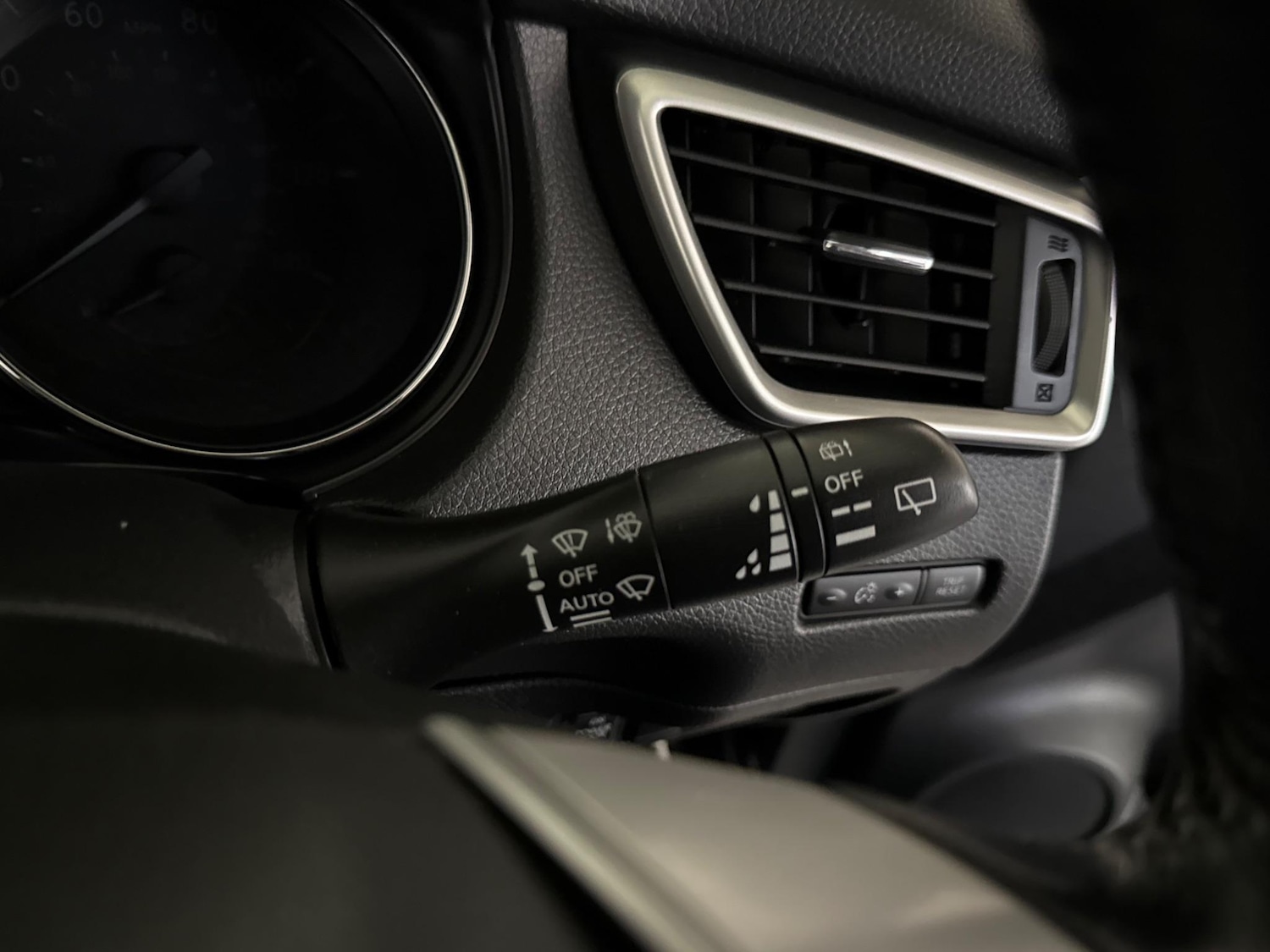 Used Nissan X-Trail 2015 for sale - 76408818: Photo 30