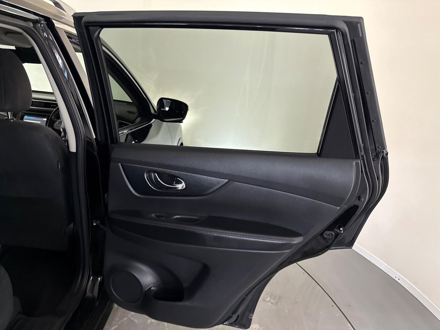 Used Nissan X-Trail 2015 for sale - 76408818: Photo 47