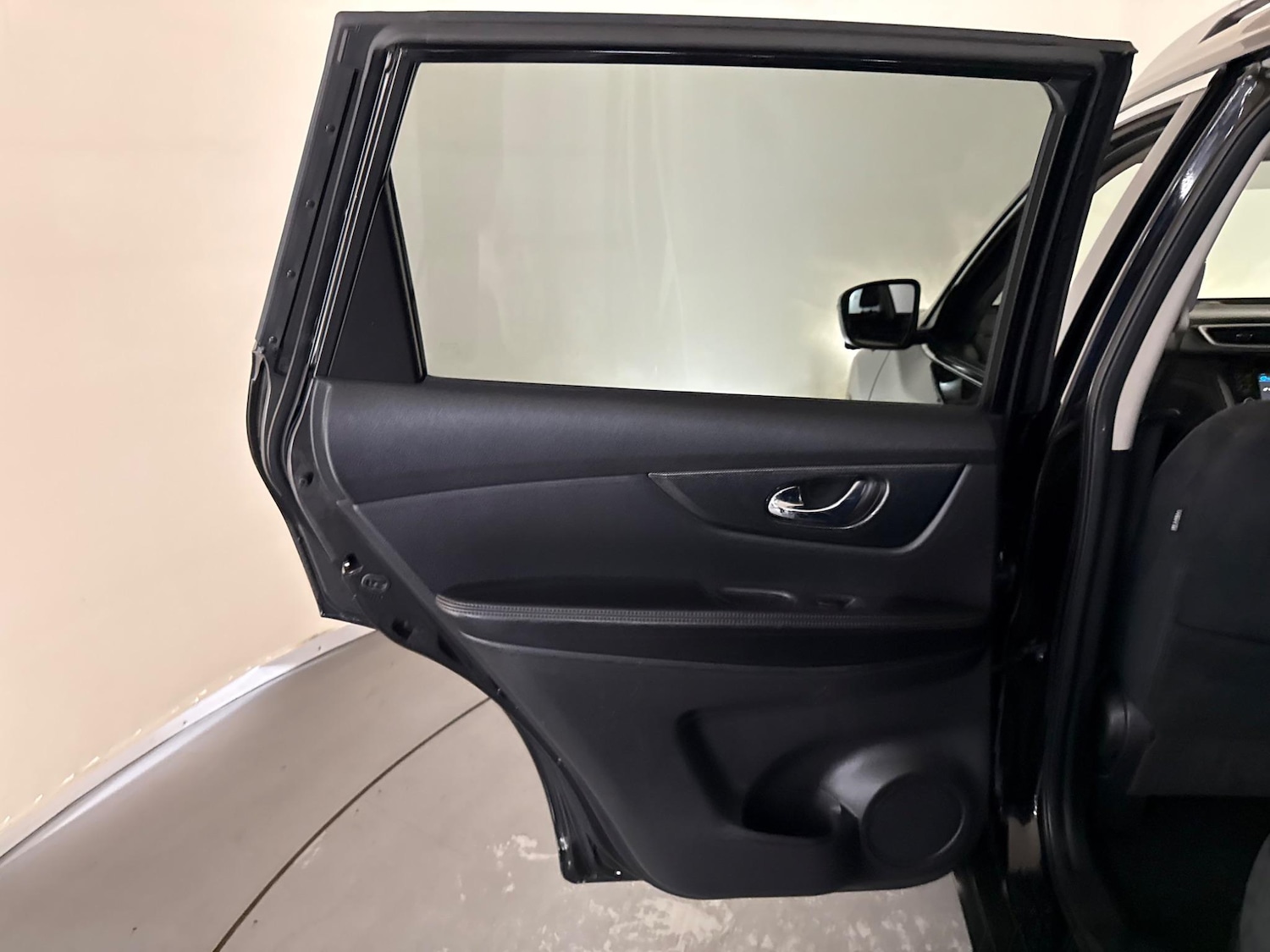 Used Nissan X-Trail 2015 for sale - 76408818: Photo 60