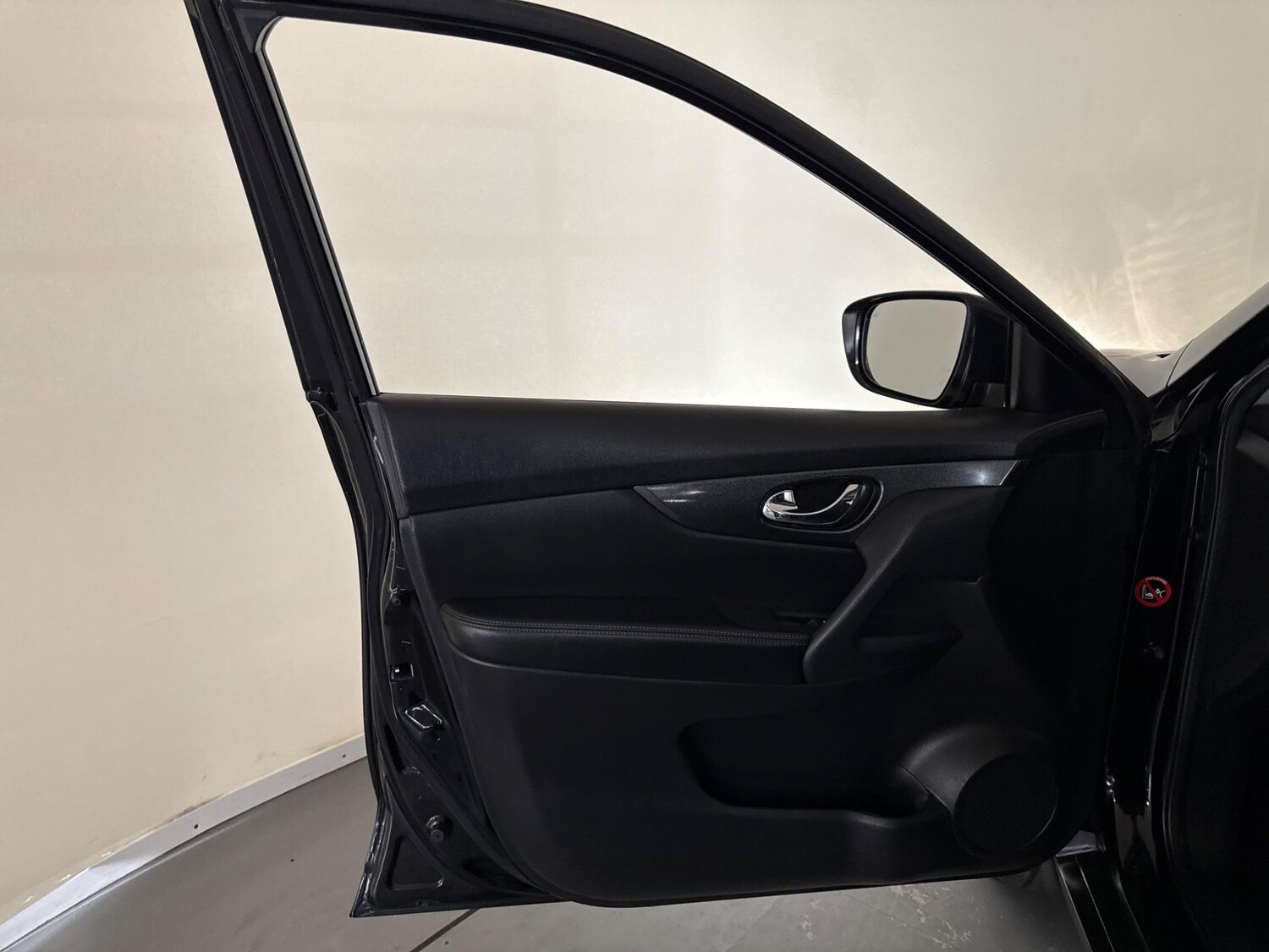 Used Nissan X-Trail 2015 for sale - 76408818: Photo 67