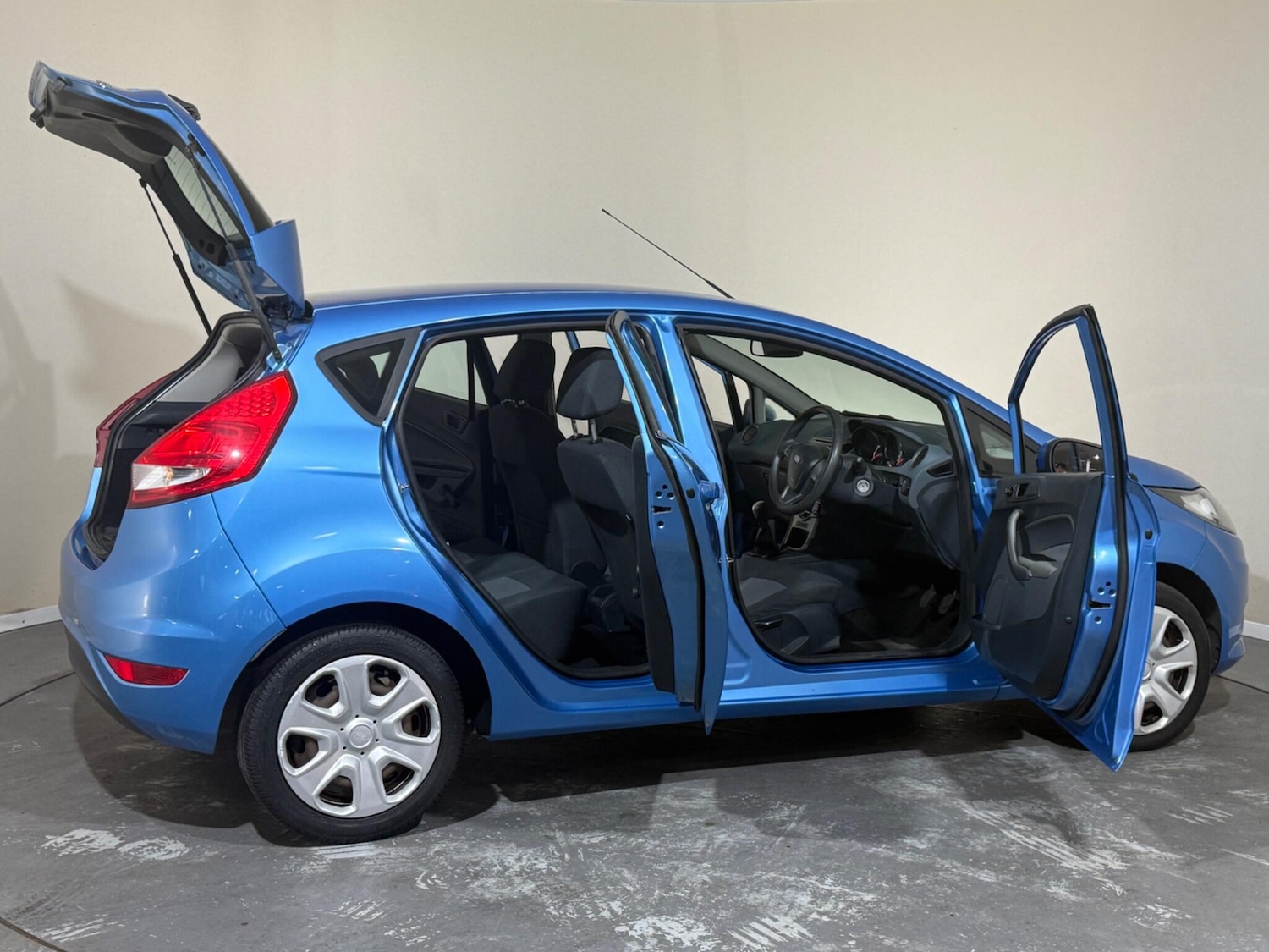 Used Ford Fiesta 2010 for sale - 77016782: Photo 14