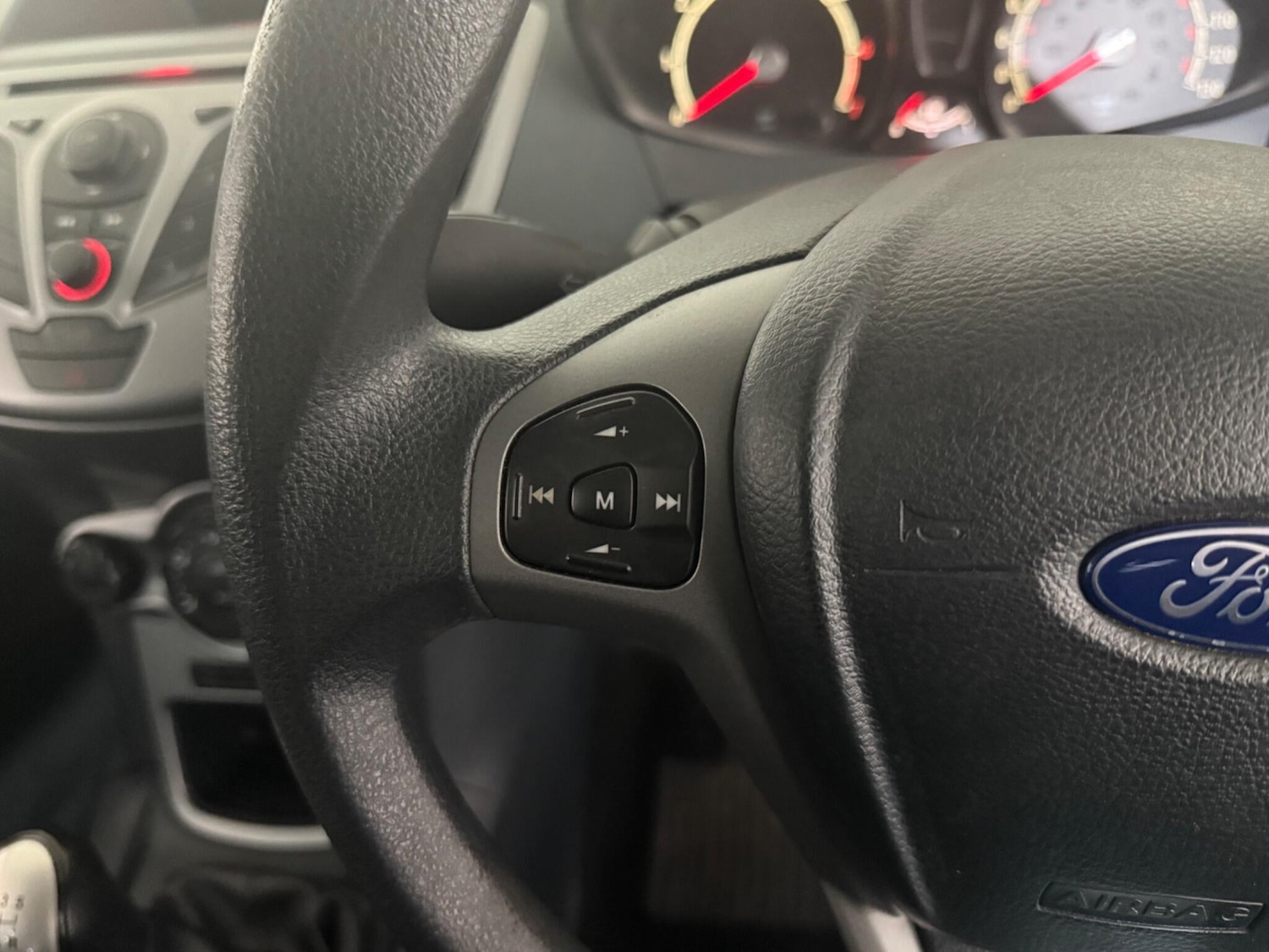 Used Ford Fiesta 2010 for sale - 77016782: Photo 28