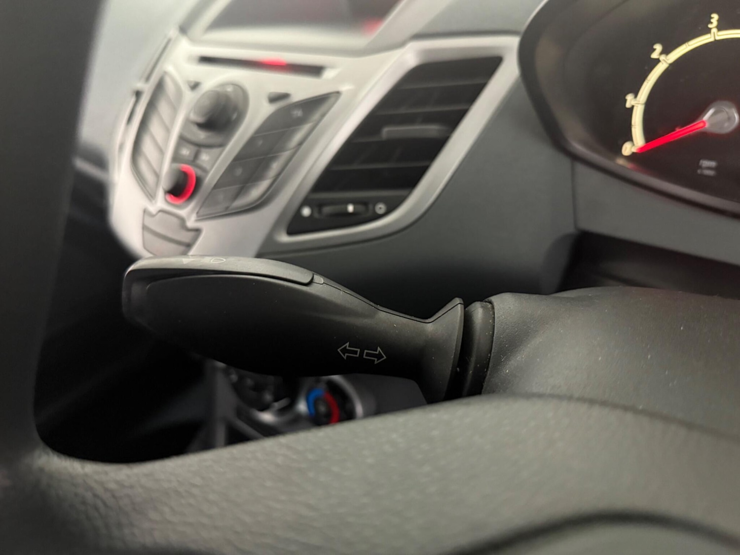 Used Ford Fiesta 2010 for sale - 77016782: Photo 29