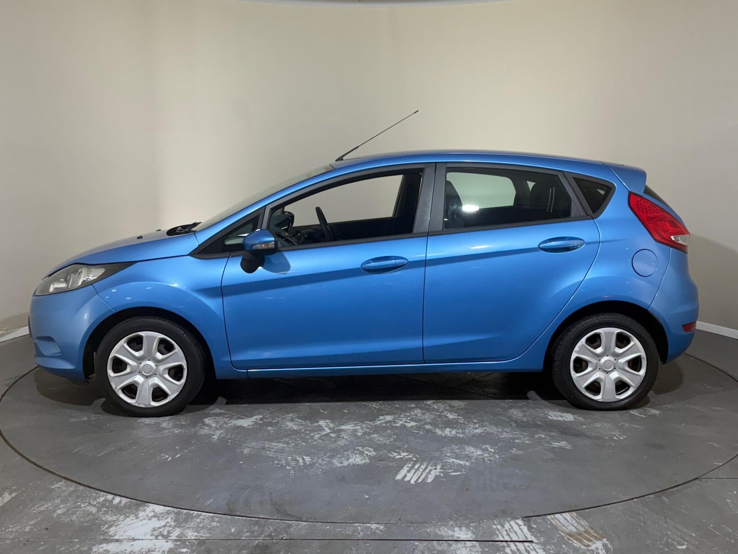 Used Ford Fiesta 2010 for sale - 77016782: Photo 4