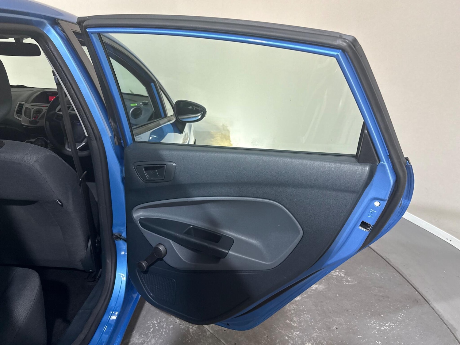 Used Ford Fiesta 2010 for sale - 77016782: Photo 41